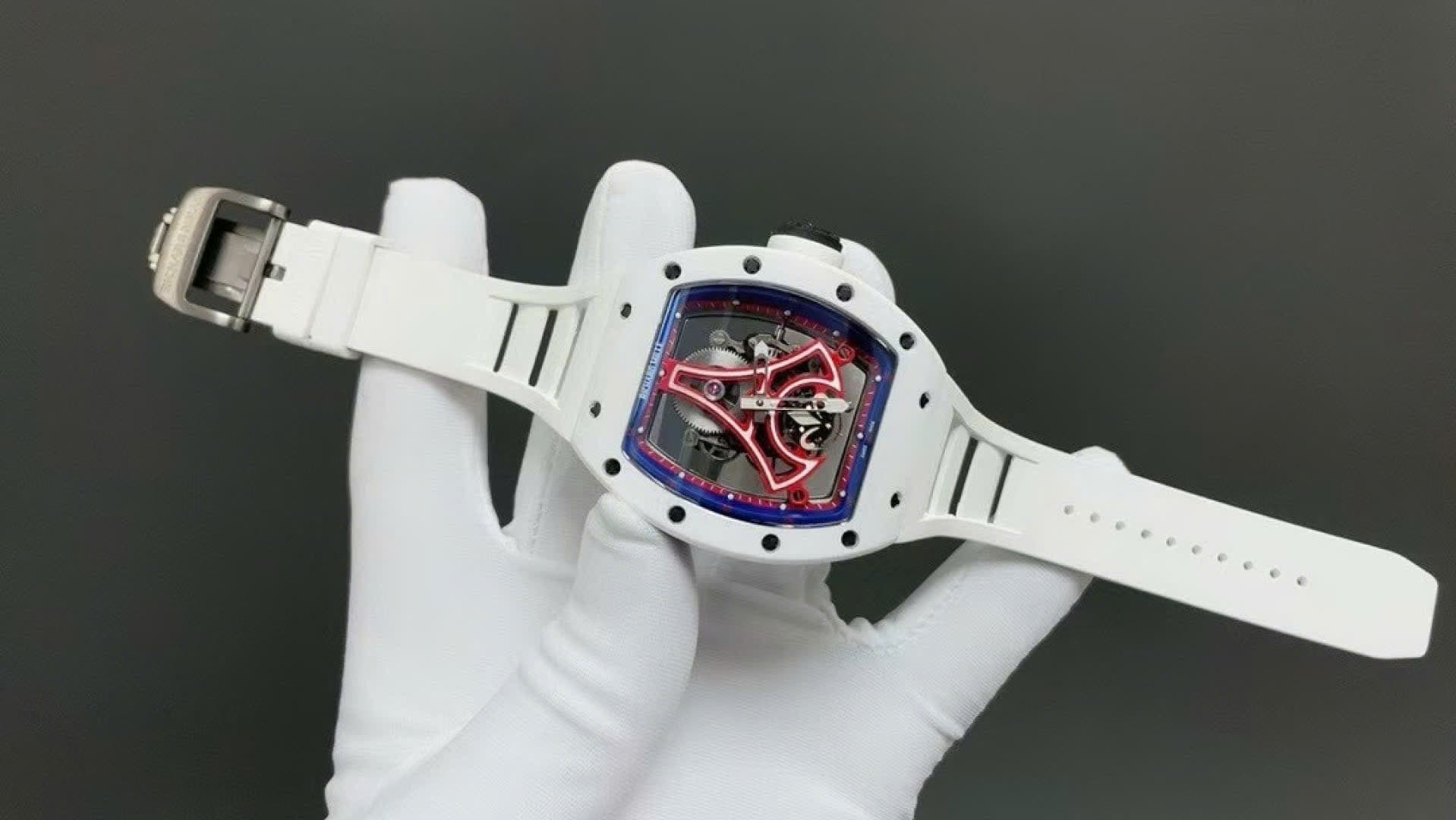Dong-Ho-Richard-Mille-RM52-03-Paris-Saint-Germain-Tourbillon-Replica-Gom-Trang-40x48mm-6-1