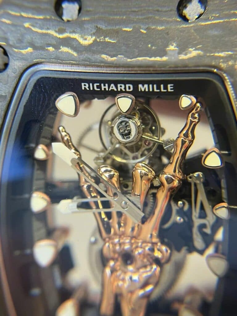 Dong-Ho-Richard-Mille-RM66-Che-Tac-Tourbillon-Carbon-Vang-18K-42-8-1