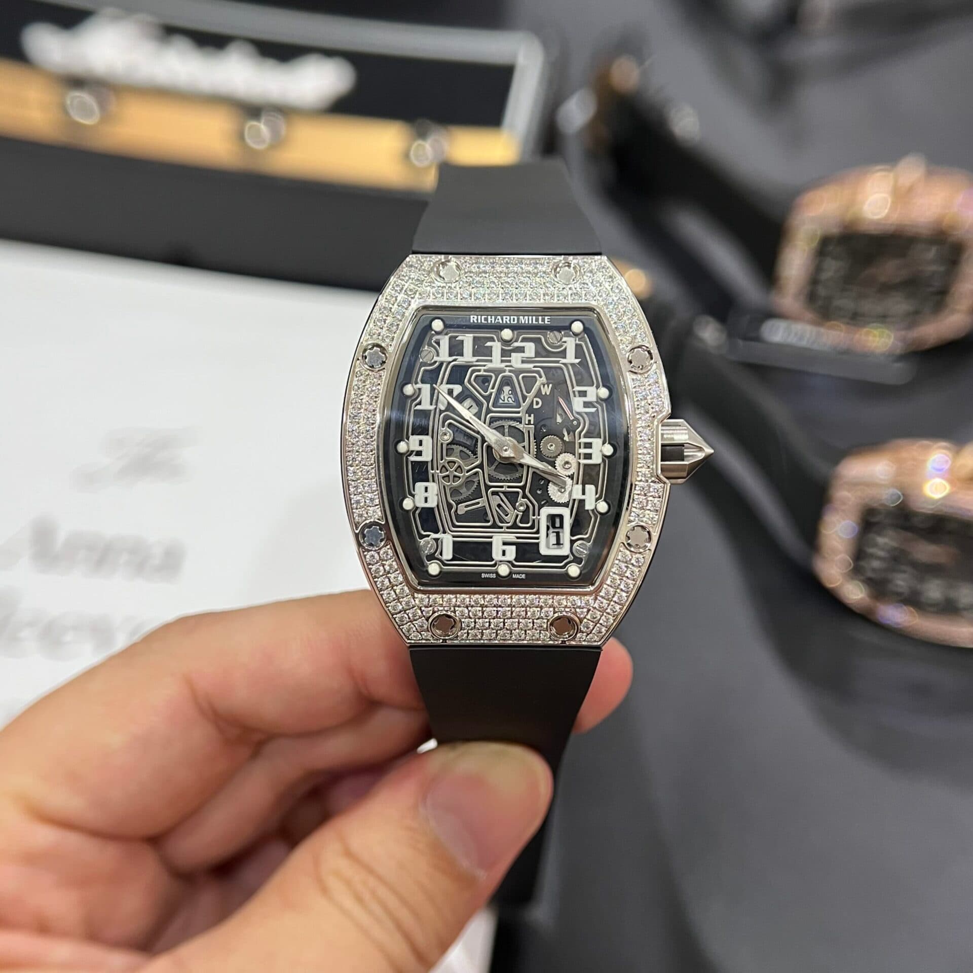 Dong-Ho-Richard-Mille-RM67-01-Replica-11-Dinh-Da-40mm-8-scaled-1