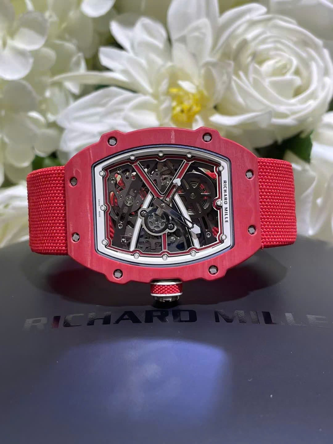 Dong-Ho-Richard-Mille-RM67-02-Che-Tac-Vo-Carbon-Mau-Do-Sieu-Nhe-Trong-Luong-37-Grams-38.7Γ47-1-1