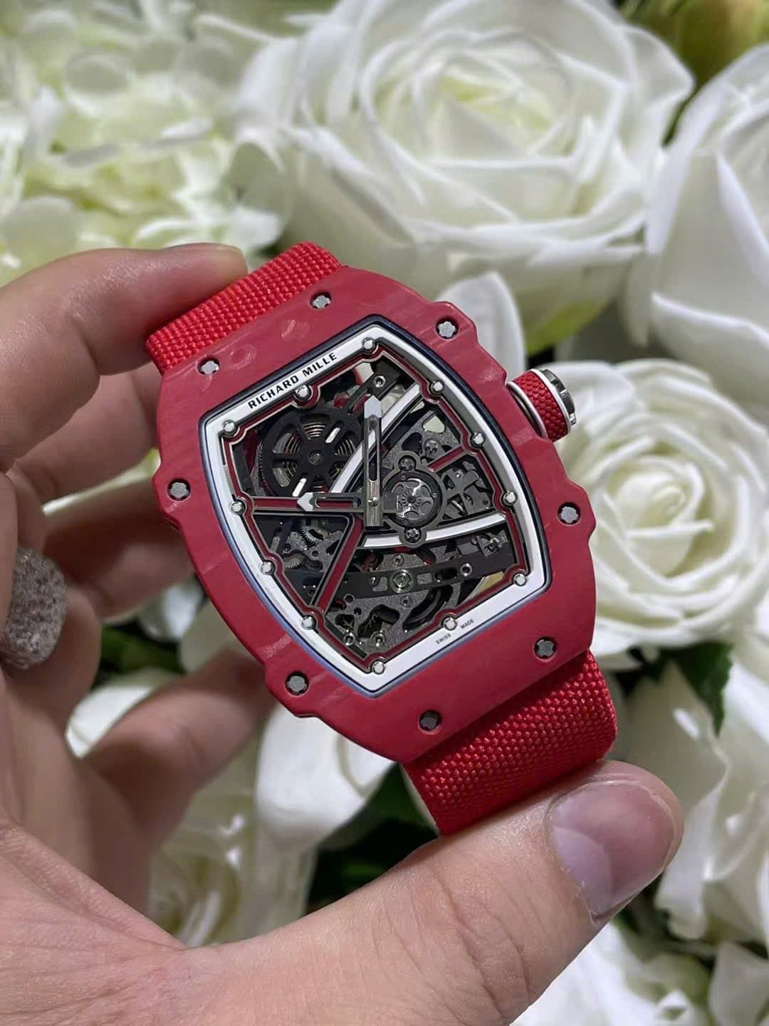 Dong-Ho-Richard-Mille-RM67-02-Che-Tac-Vo-Carbon-Mau-Do-Sieu-Nhe-Trong-Luong-37-Grams-38.7Γ47-4-1