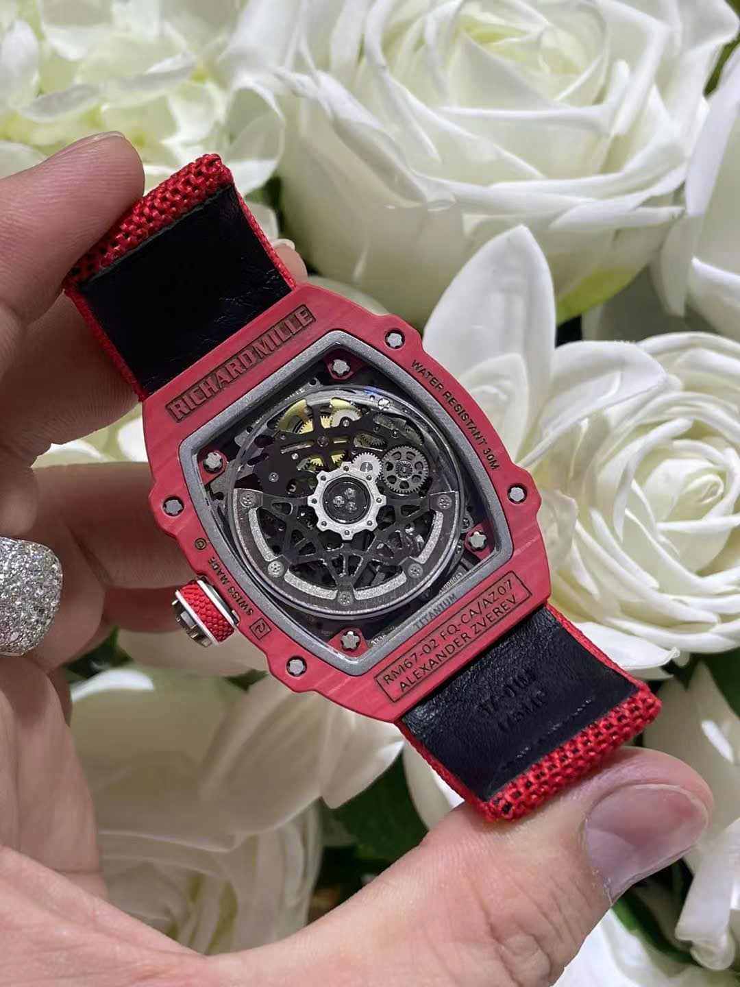 Dong-Ho-Richard-Mille-RM67-02-Che-Tac-Vo-Carbon-Mau-Do-Sieu-Nhe-Trong-Luong-37-Grams-38.7Γ47-6-1