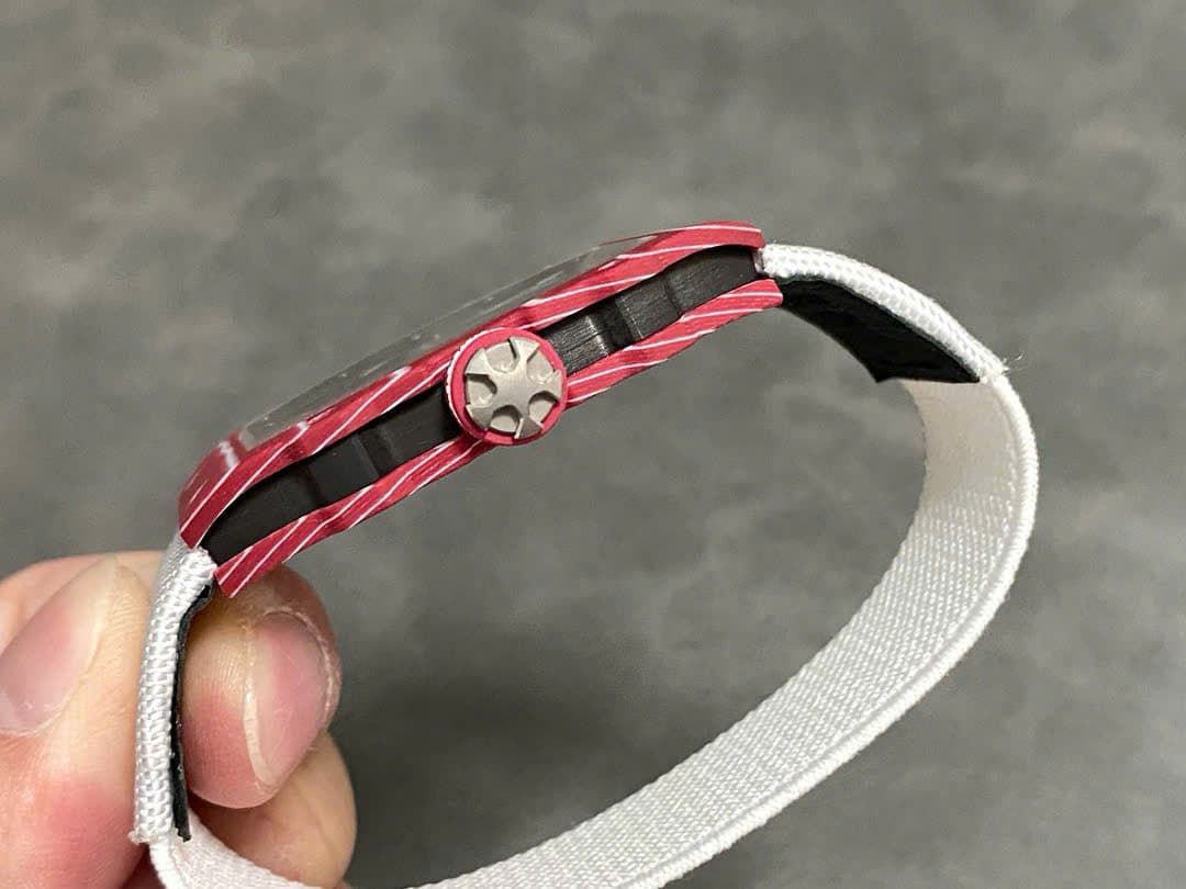 Dong-Ho-Richard-Mille-RM67-02-Che-Tac-Vo-Carbon-Sieu-Mong-Sieu-Nhe-Trong-Luong-37-Grams-38.7Γ47-9-1