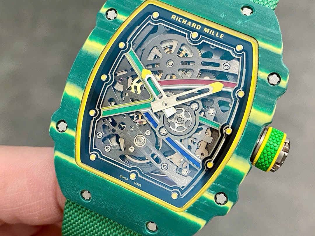 Dong-Ho-Richard-Mille-RM67-02-Vo-Carbon-Xanh-Che-Tac-Sieu-Mong-Sieu-Nhe-37-Grams-38.7Γ47-1-1