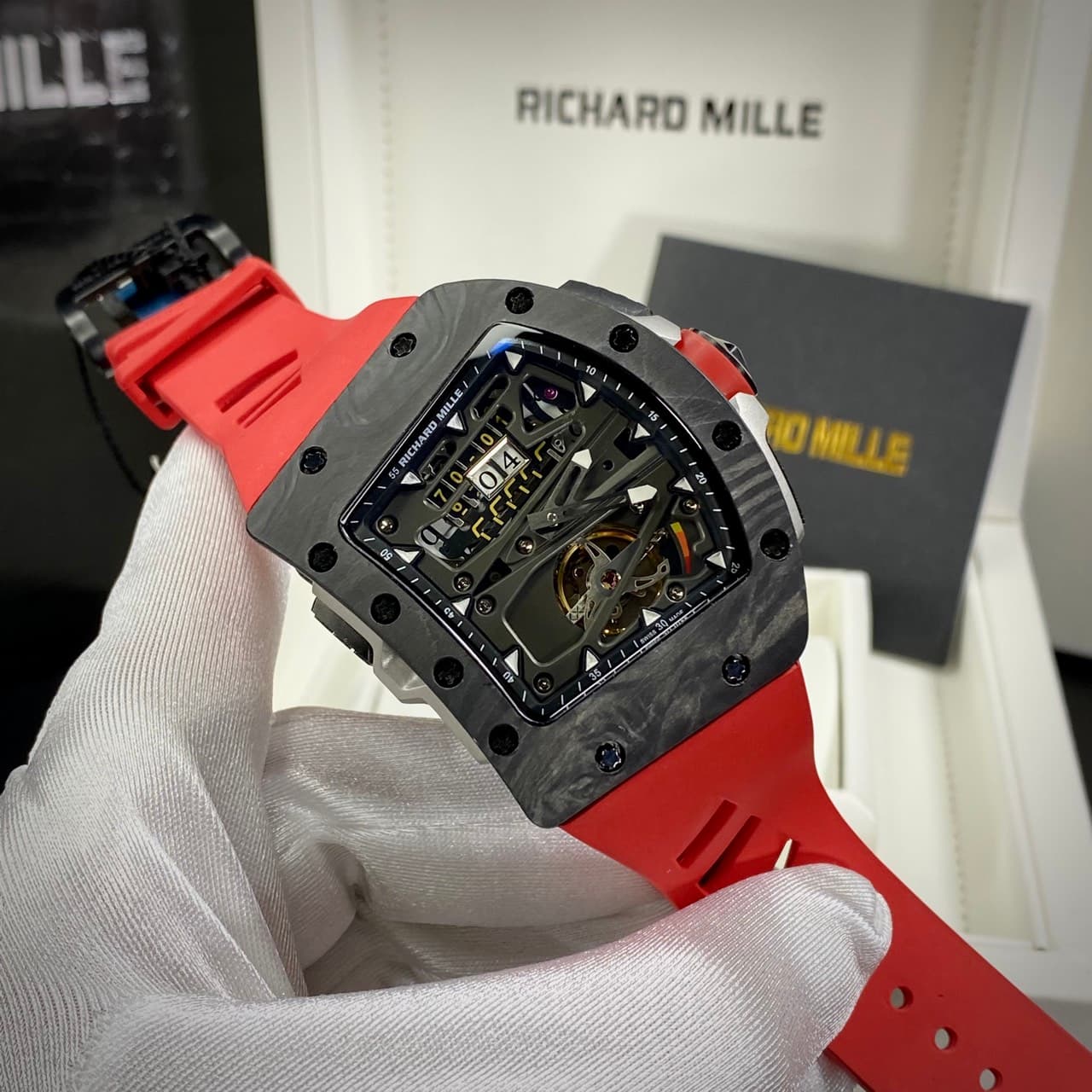 Dong-Ho-Richard-Mille-RM70-01-Replica-Cao-Cap-Vo-Carbon-45mm-3-1