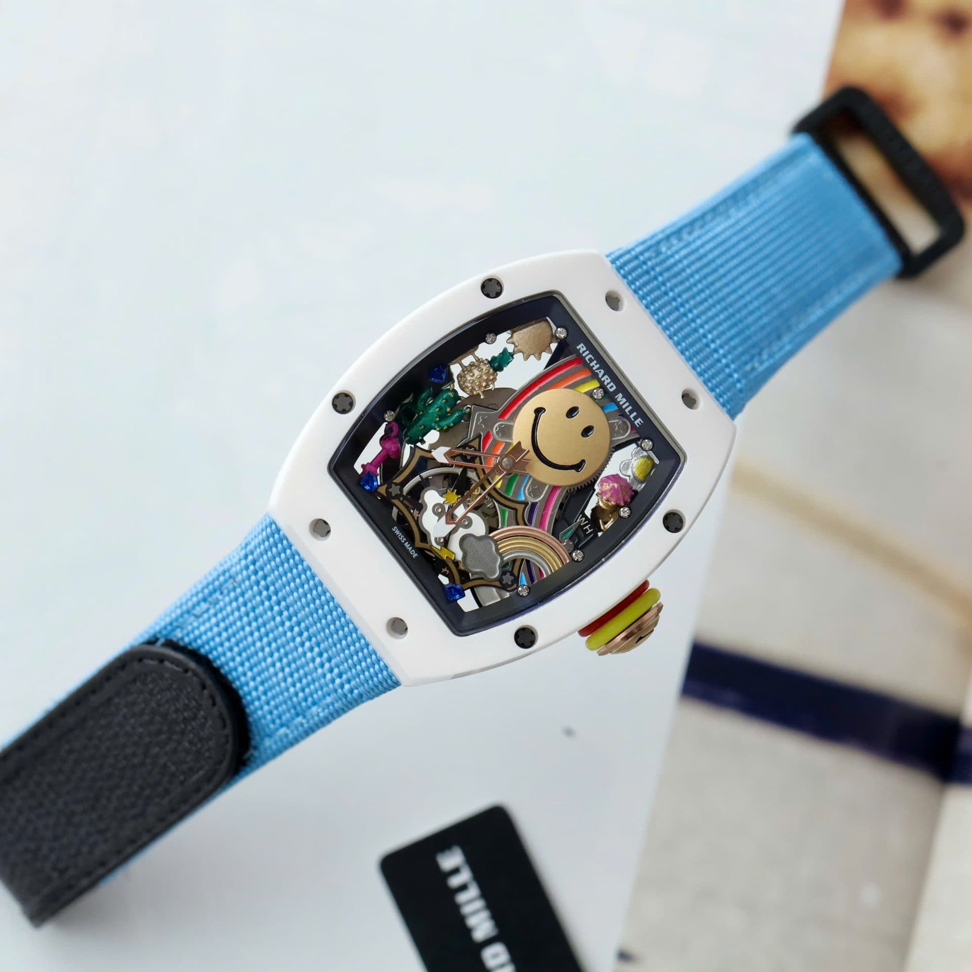 Dong-Ho-Richard-Mille-Rep-11-Cao-Cap-RM88-Smiley-Day-Vai-Nato-Mau-Xanh-42mm-4-1