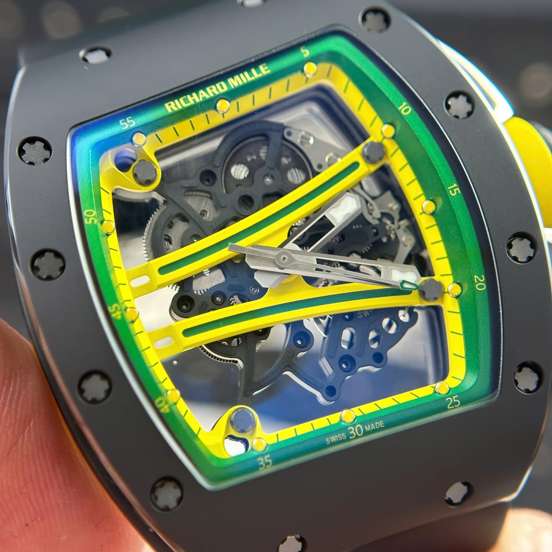 Dong-Ho-Richard-Mille-Rep-11-RM61-01-Manual-Winding-Yohan-Blake-Vo-Gom-Den-ZF-42.7Γ50-3-1