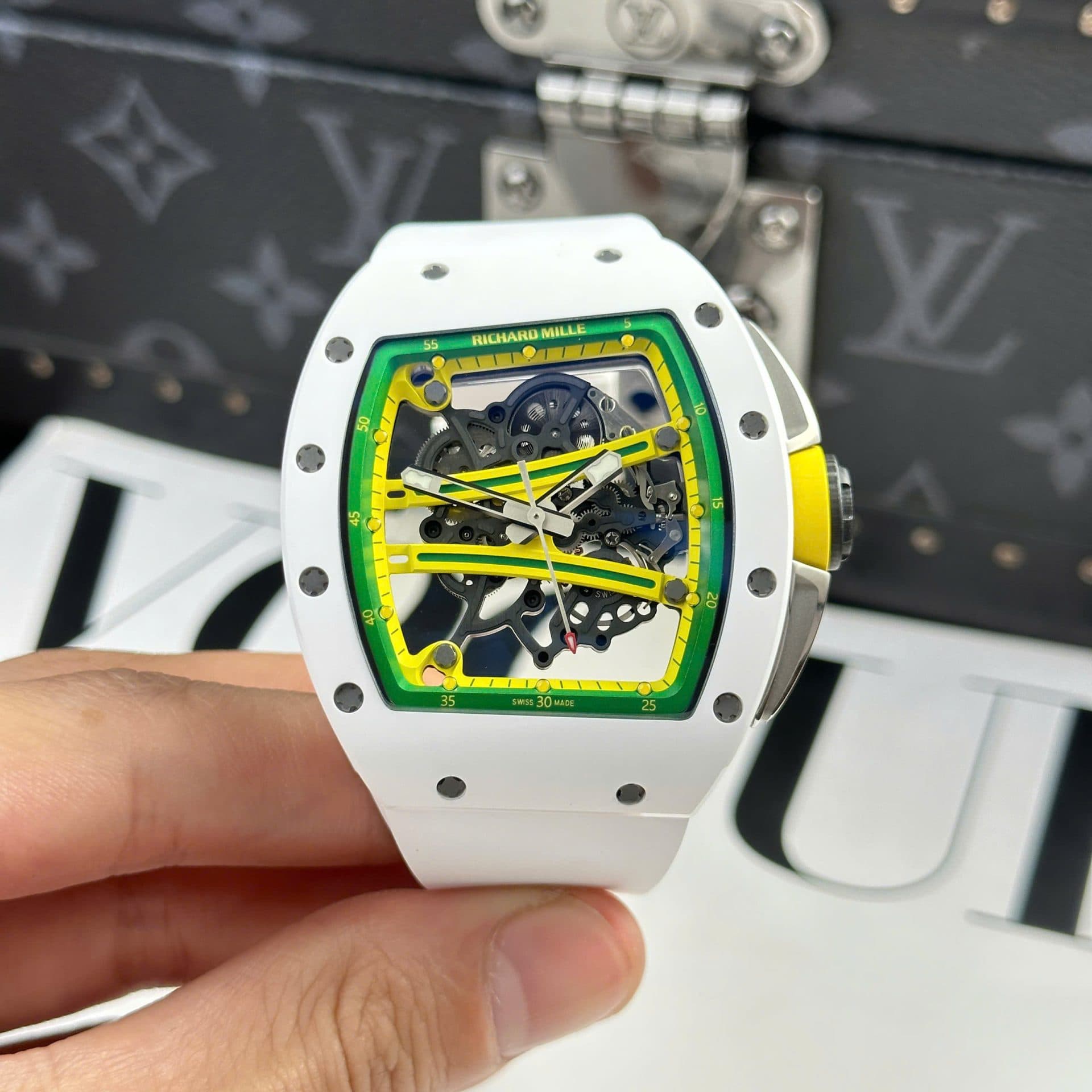 Dong-Ho-Richard-Mille-Replica-11-RM61-01-Manual-Winding-Yohan-Blake-Vo-Gom-Trang-ZF-42.7×50-10-1