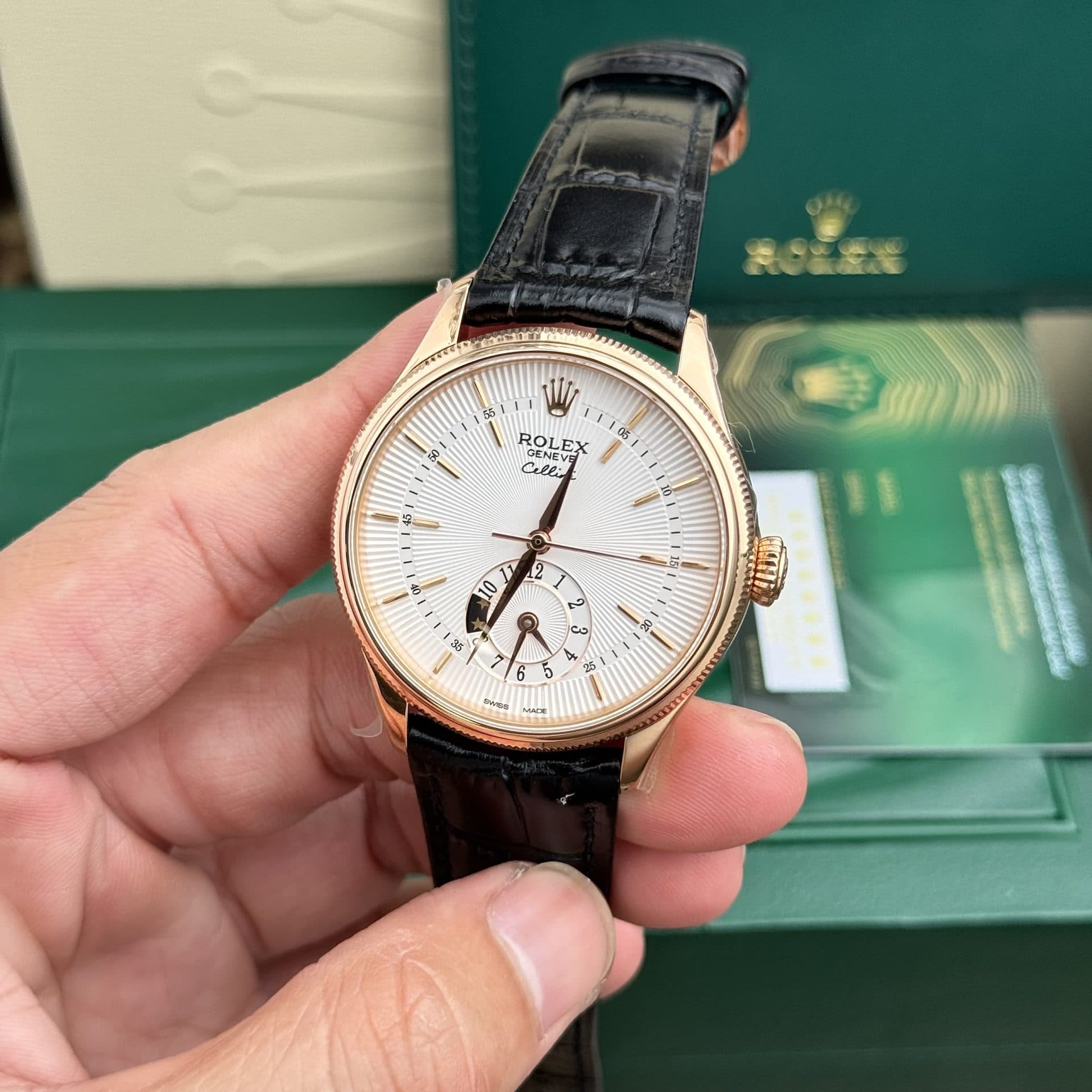 Dong-Ho-Rolex-Cellini-50525-Che-Tac-Mat-Trang-Day-Da-Nam-39mm-4-1