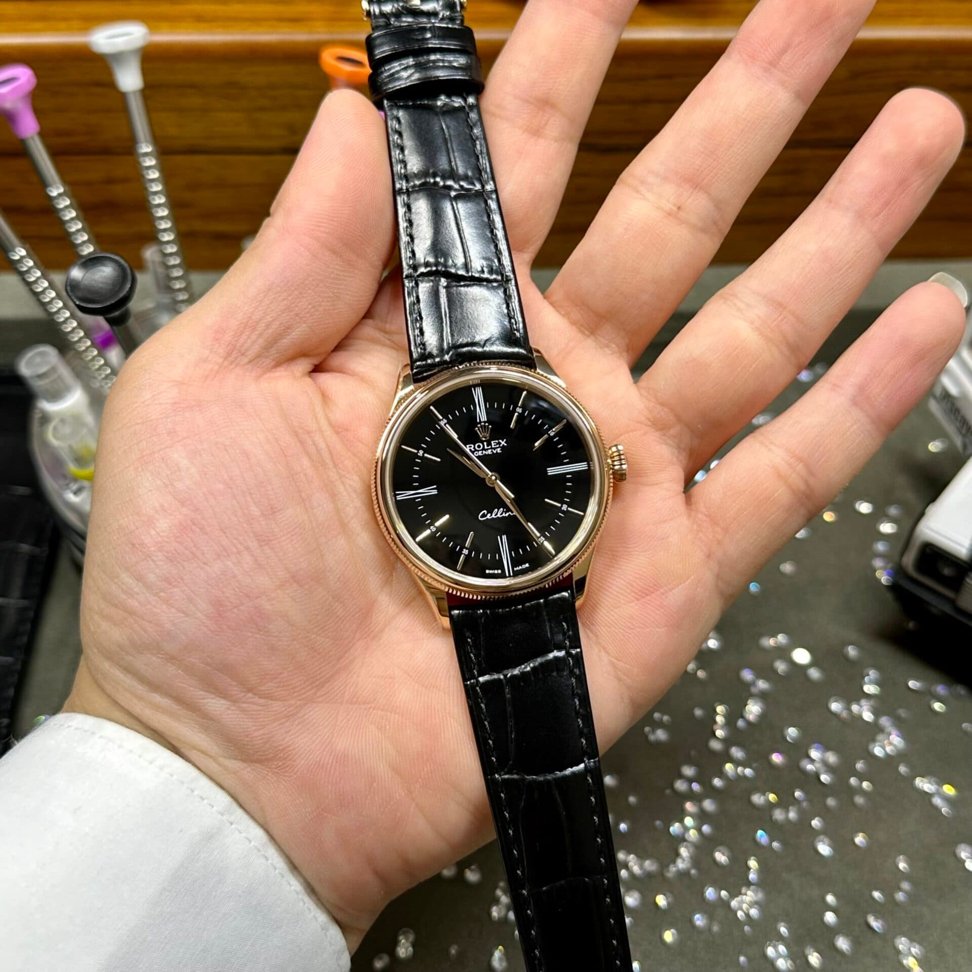 Dong-Ho-Rolex-Cellini-Time-50505-Replica-11-Mau-Den-39mm-2-scaled-1
