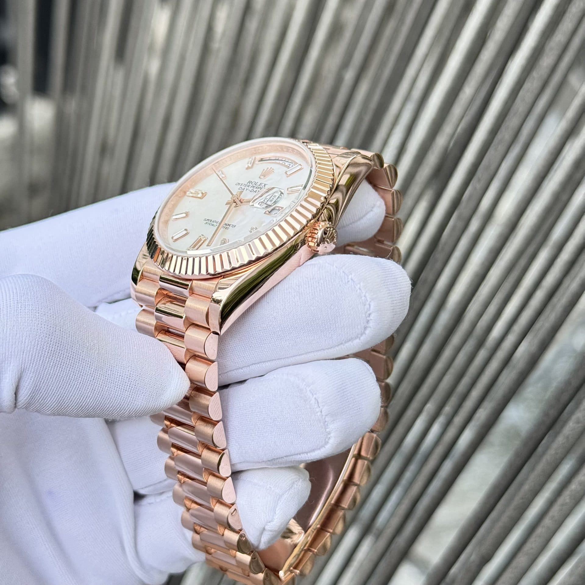 Dong-Ho-Rolex-Che-Tac-Boc-Vang-Hong-Mat-Xa-Cu-Moissanite-Day-Date-GM-Factory-40mm-4-1