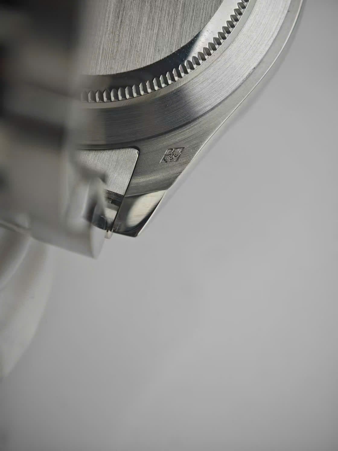 Dong-Ho-Rolex-Che-Tac-Cosmograph-Daytona-116576TBR-Bach-Kim-PT950-Kim-Cuong-40mm-13-1