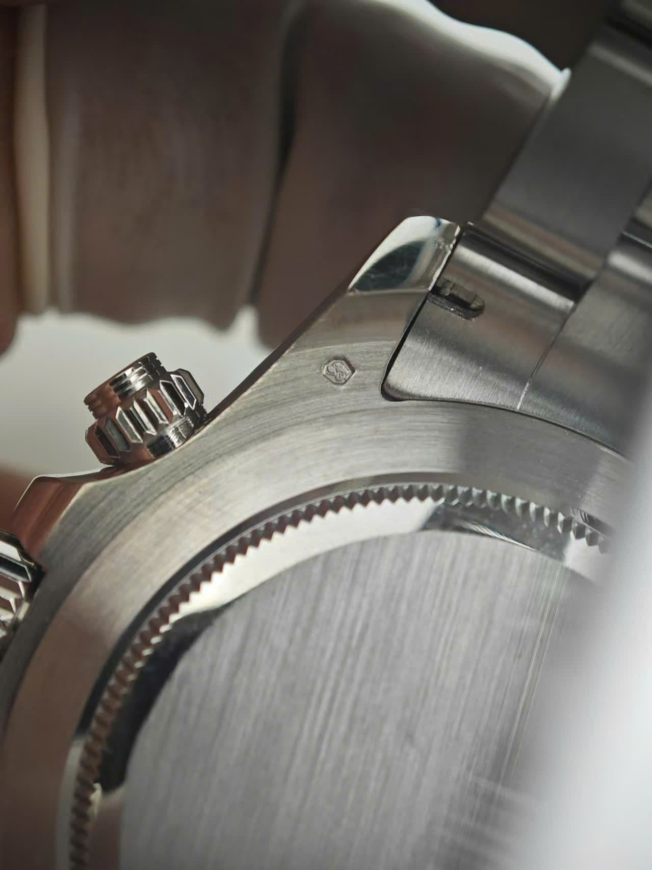 Dong-Ho-Rolex-Che-Tac-Cosmograph-Daytona-116576TBR-Bach-Kim-PT950-Kim-Cuong-40mm-8-1