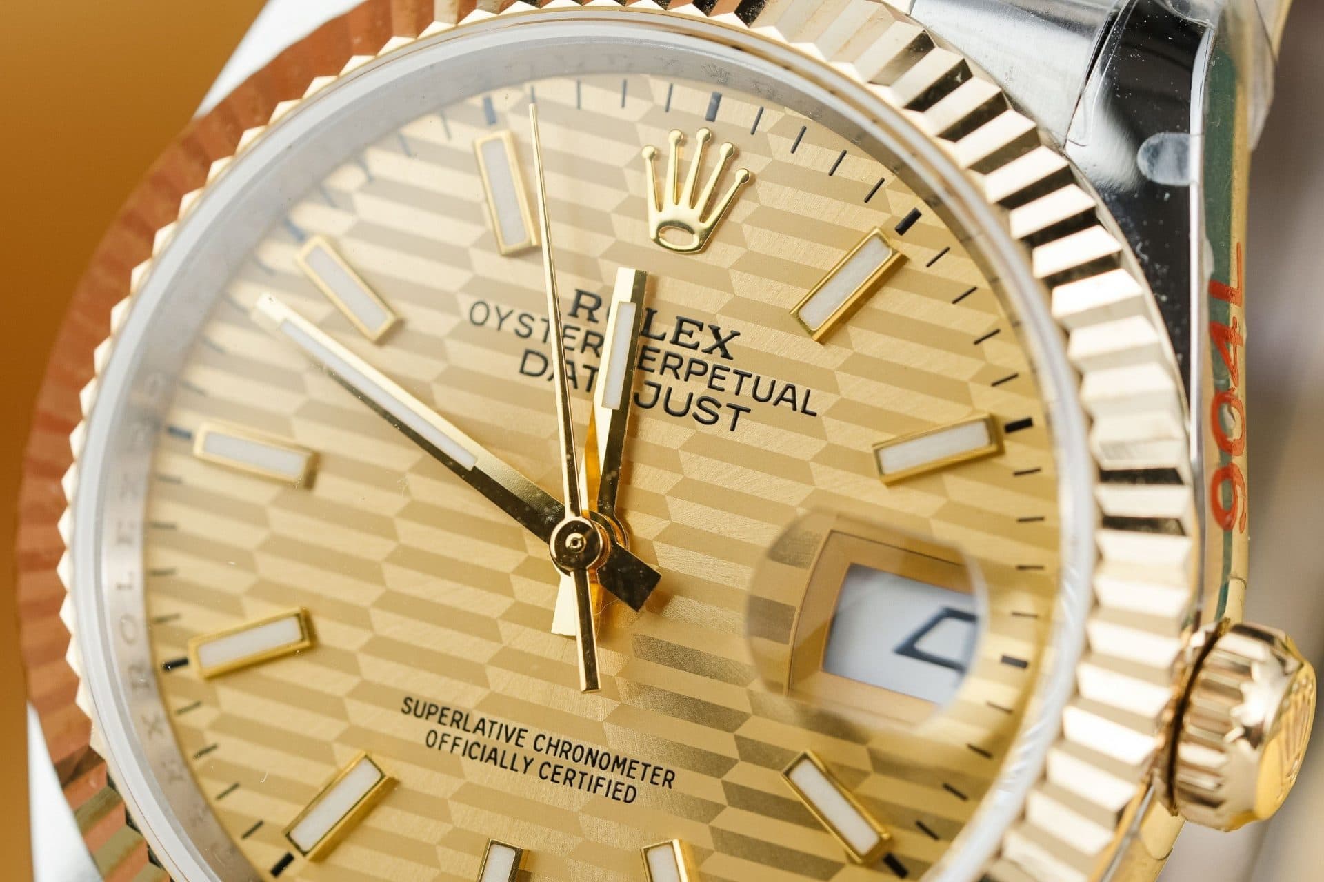 Dong-Ho-Rolex-Che-Tac-DateJust-126233-Mat-Nep-Gap-Boc-Vang-GM-Factory-36mm-6-1