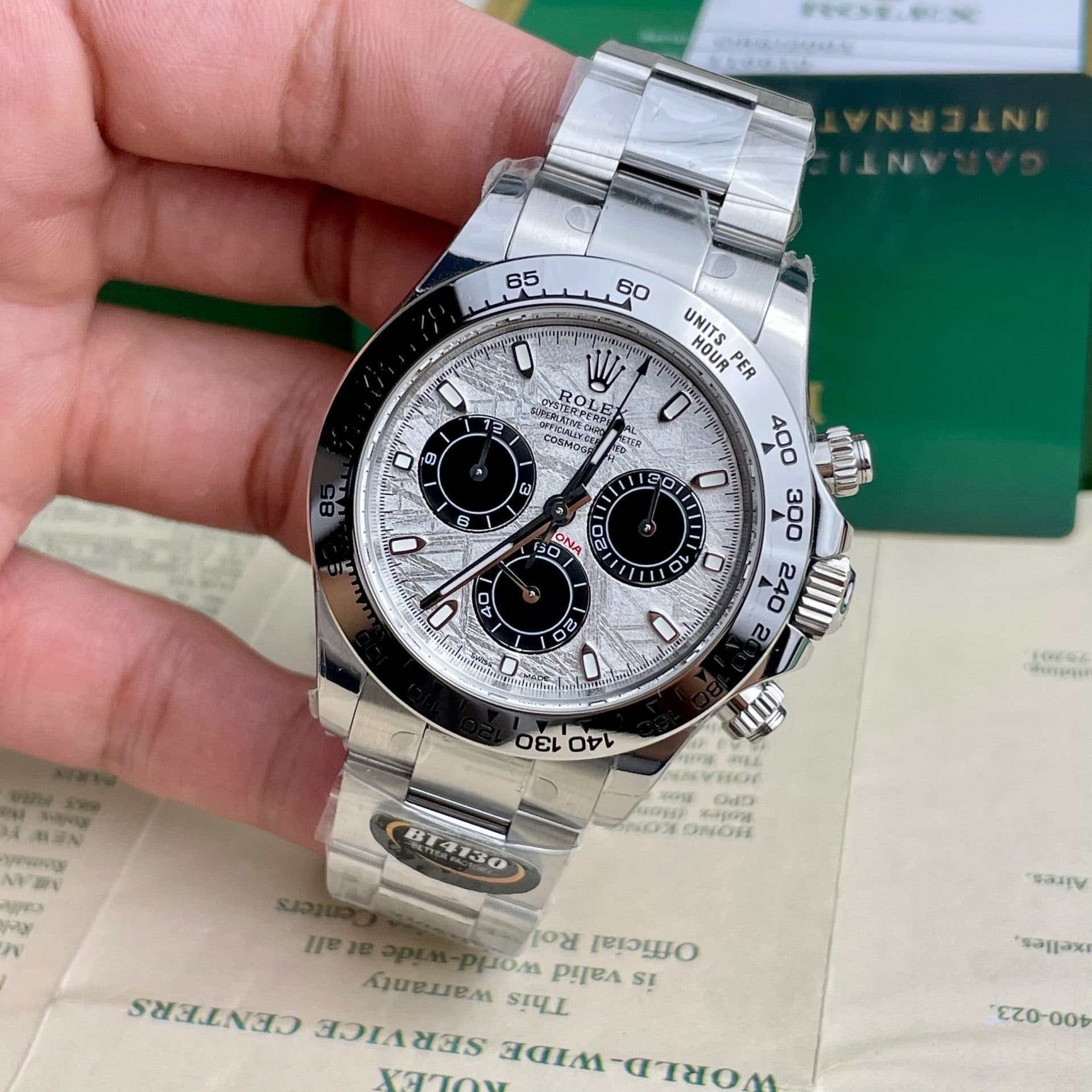 Dong-Ho-Rolex-Che-Tac-Daytona-116509-Do-Mat-Thien-Thach-40mm-2-1