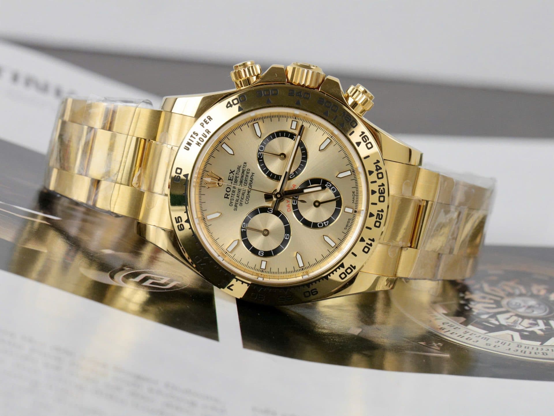 Dong-Ho-Rolex-Che-Tac-Daytona-126508-Mat-Vang-Day-Oyster-40mm-3-1