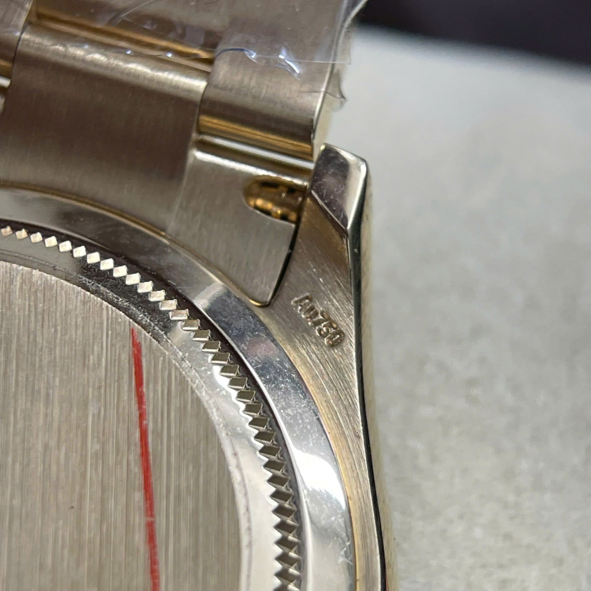 Dong-Ho-Rolex-Che-Tac-Daytona-126598TRU-Vang-18K-Nguyen-Khoi-Ruby-Kim-Cuong-Tu-Nhien-40mm-3-1