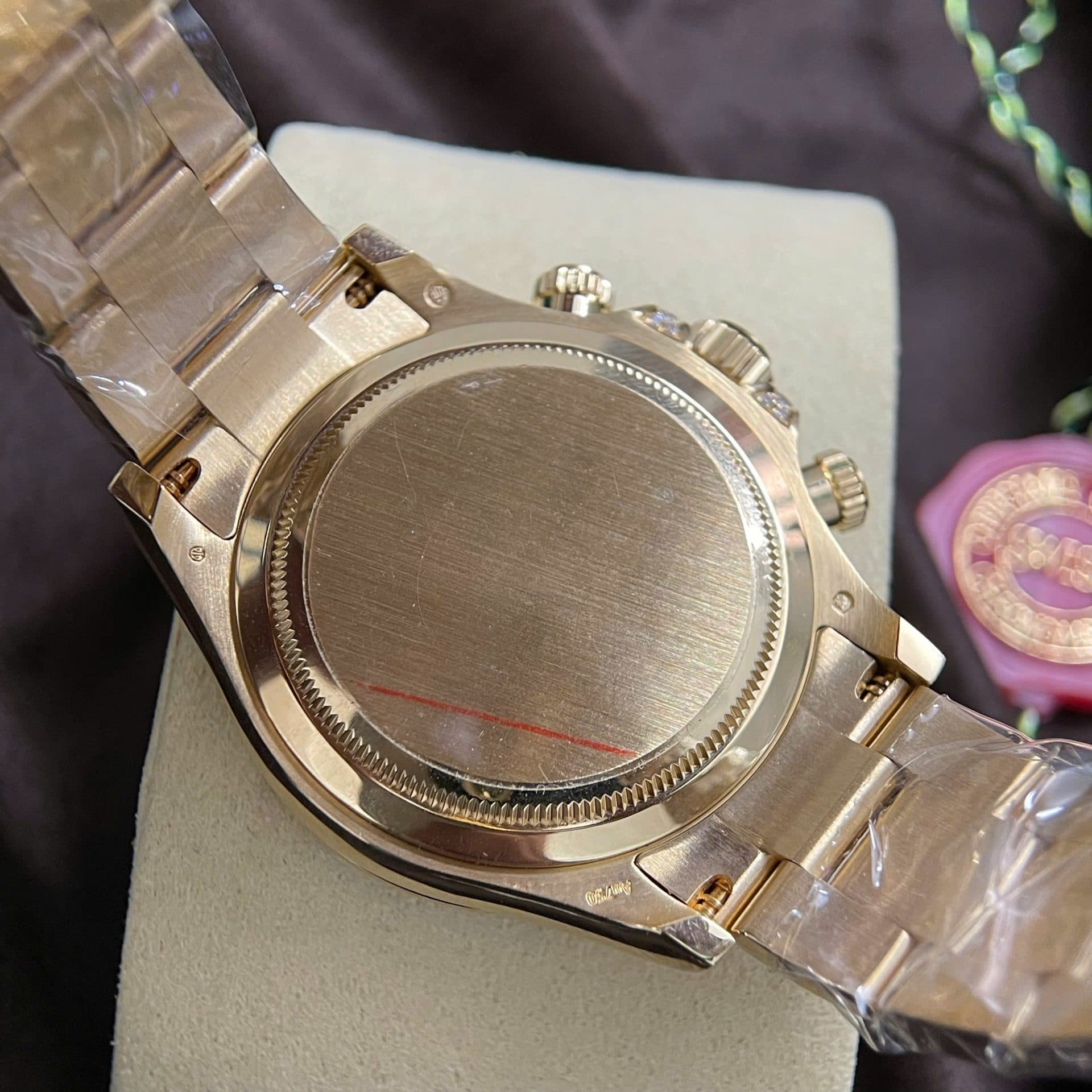 Dong-Ho-Rolex-Che-Tac-Daytona-126598TRU-Vang-18K-Nguyen-Khoi-Ruby-Kim-Cuong-Tu-Nhien-40mm-4-1
