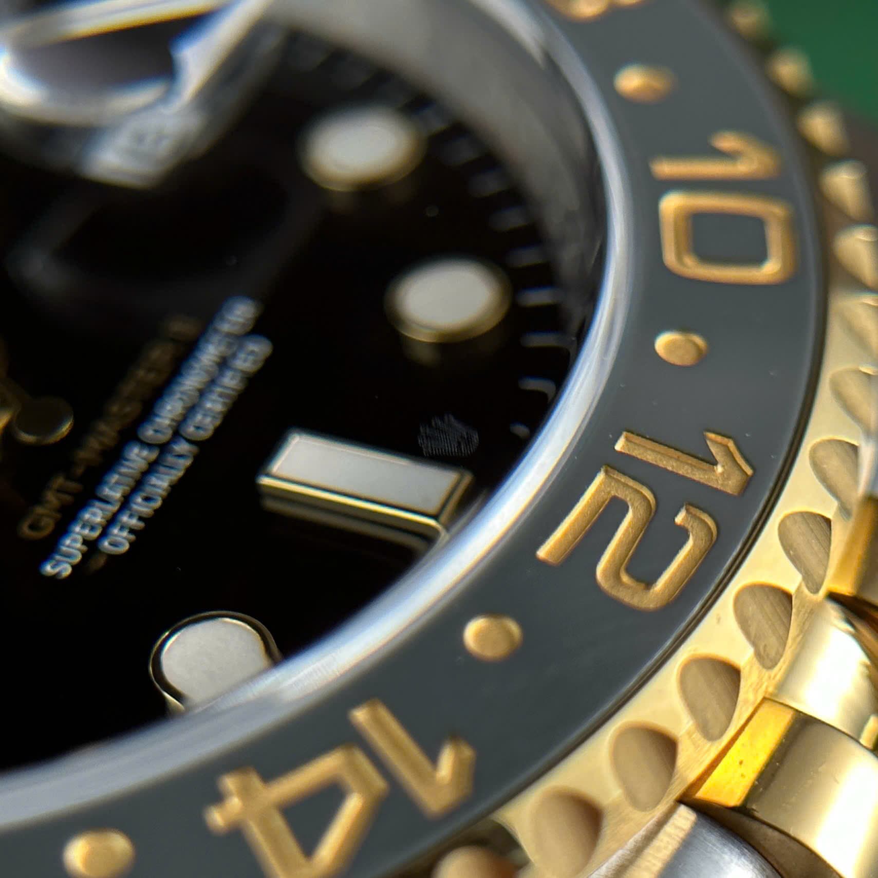 Dong-Ho-Rolex-Che-Tac-GMT-Master-II-126713GRNR-Clean-Factory-41mm-16-1