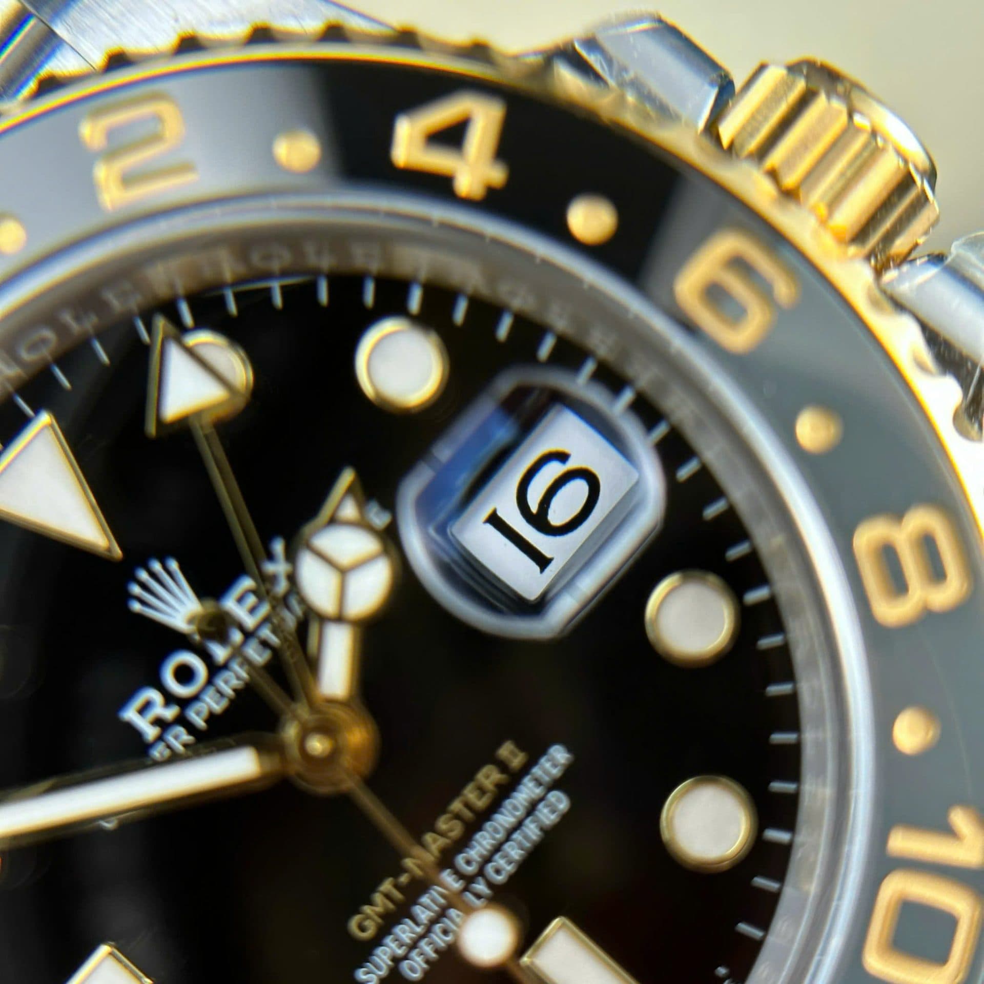Dong-Ho-Rolex-Che-Tac-GMT-Master-II-126713GRNR-Clean-Factory-41mm-26-1