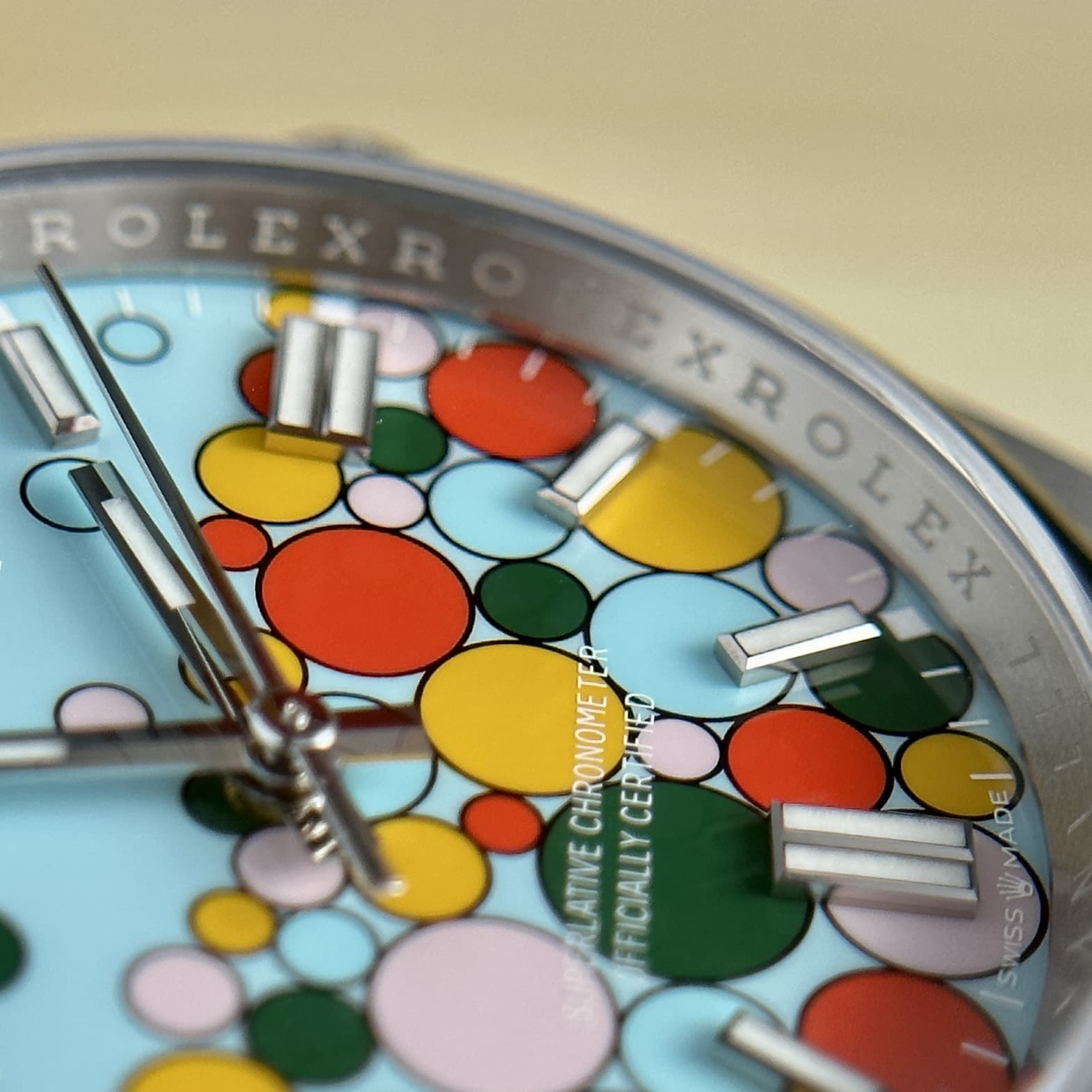 Dong-Ho-Rolex-Che-Tac-Oyster-Perpetual-124300-Hoa-Tiet-Celebration-Nha-May-Clean-36mm-2-1