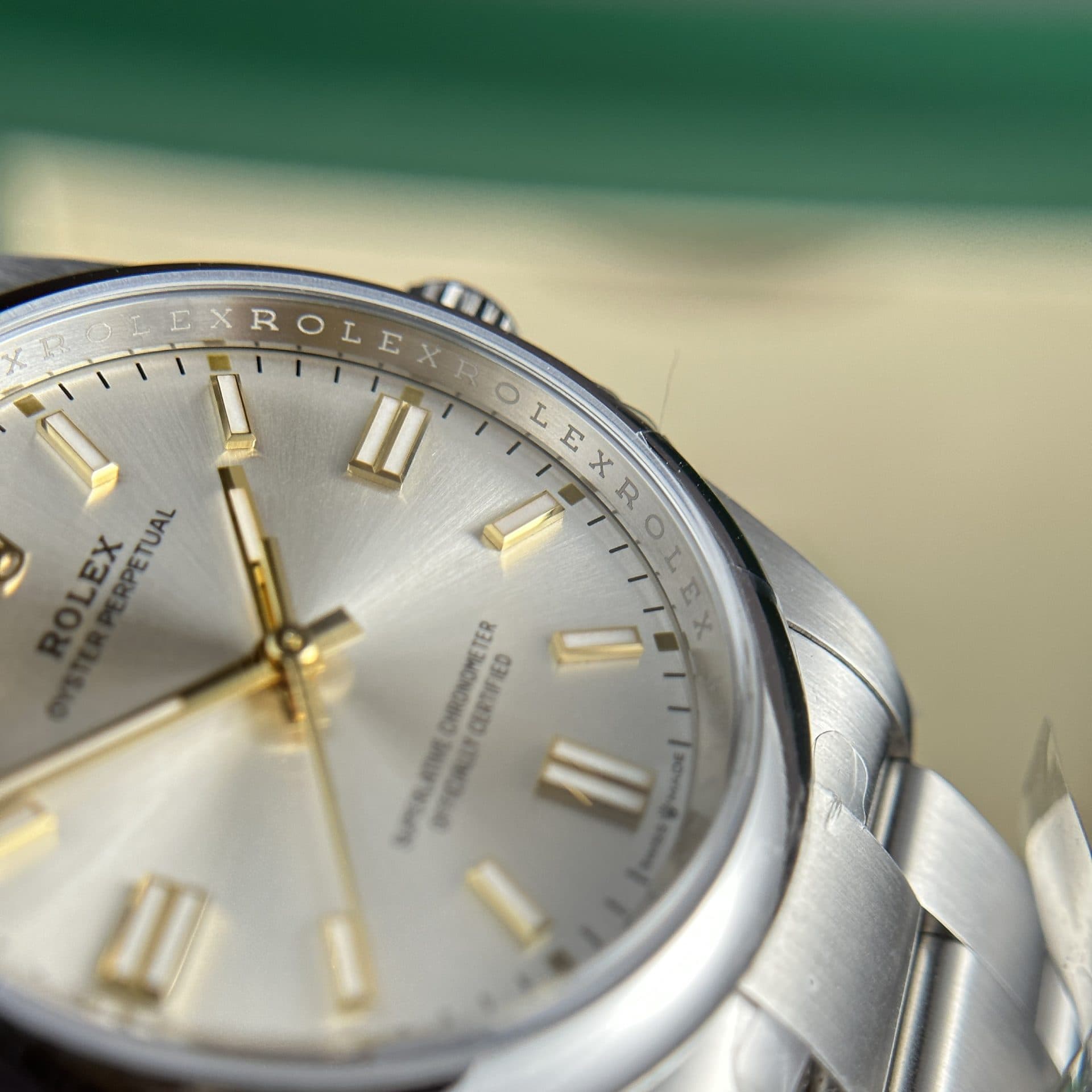 Dong-Ho-Rolex-Che-Tac-Oyster-Perpetual-126000-Mat-So-Bac-Nha-May-Clean-36mm-2-1