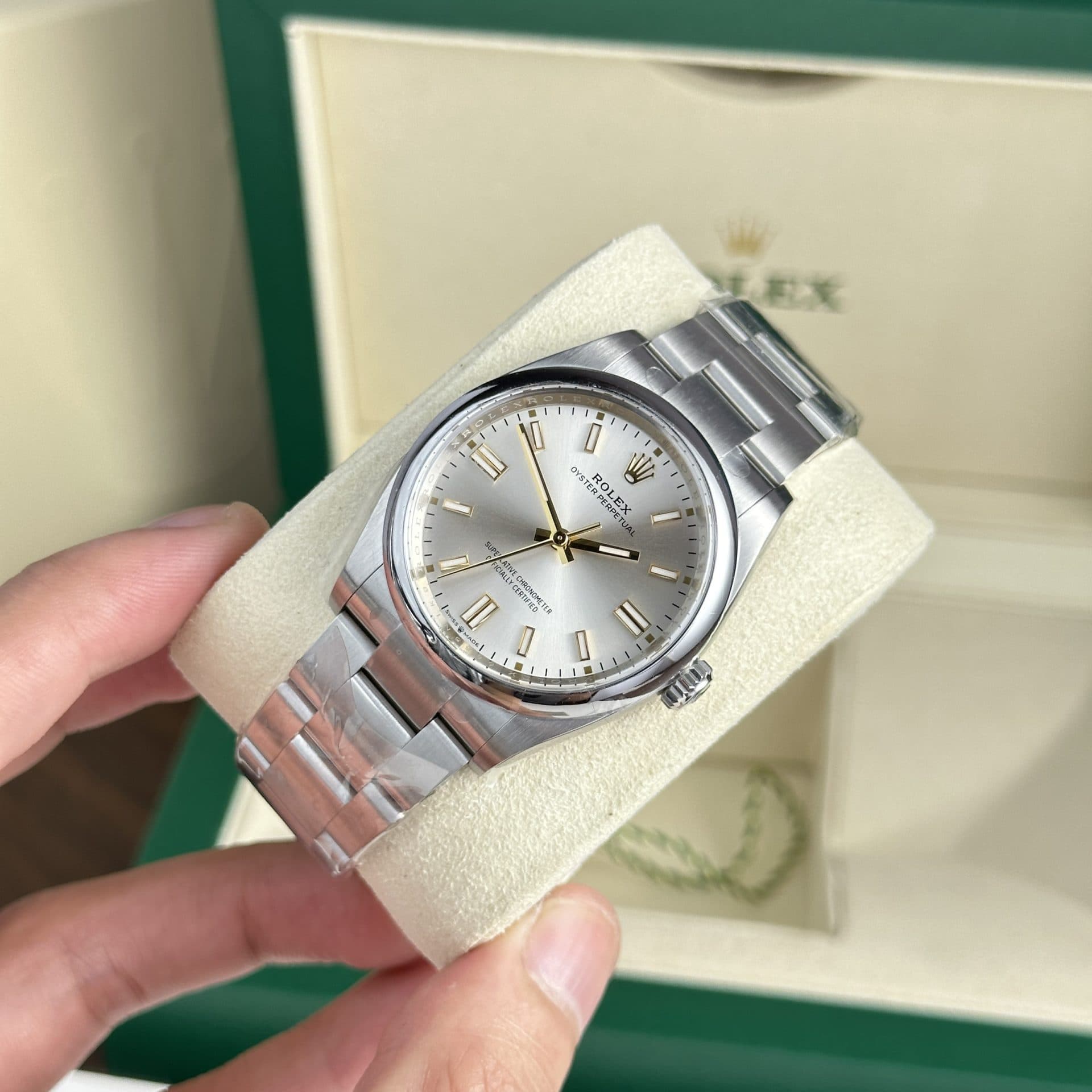 Dong-Ho-Rolex-Che-Tac-Oyster-Perpetual-126000-Mat-So-Bac-Nha-May-Clean-36mm-7-1