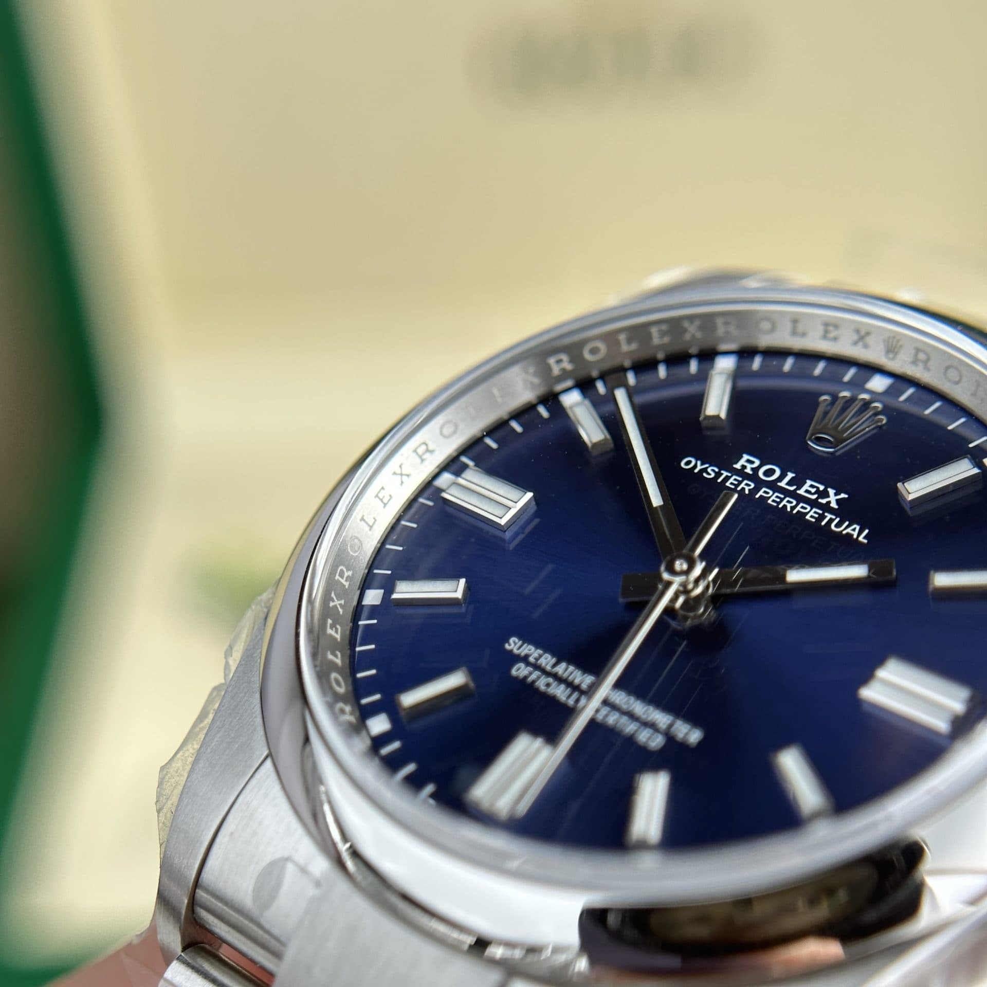 Dong-Ho-Rolex-Che-Tac-Oyster-Perpetual-126000-Mat-Xanh-Blue-Nha-May-Clean-36mm-3-1