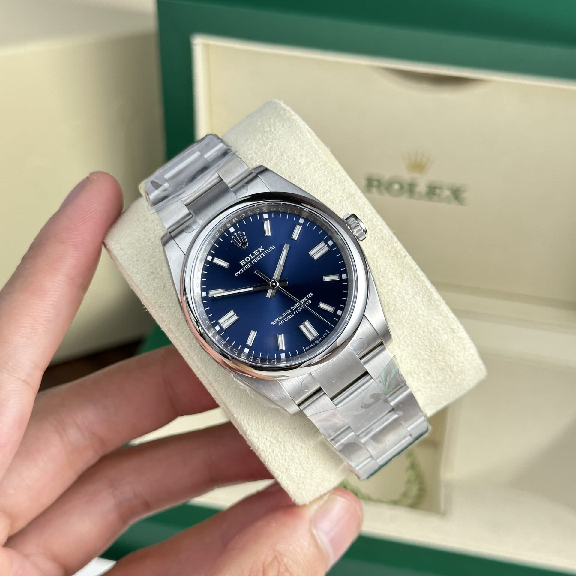 Dong-Ho-Rolex-Che-Tac-Oyster-Perpetual-126000-Mat-Xanh-Blue-Nha-May-Clean-36mm-5-1