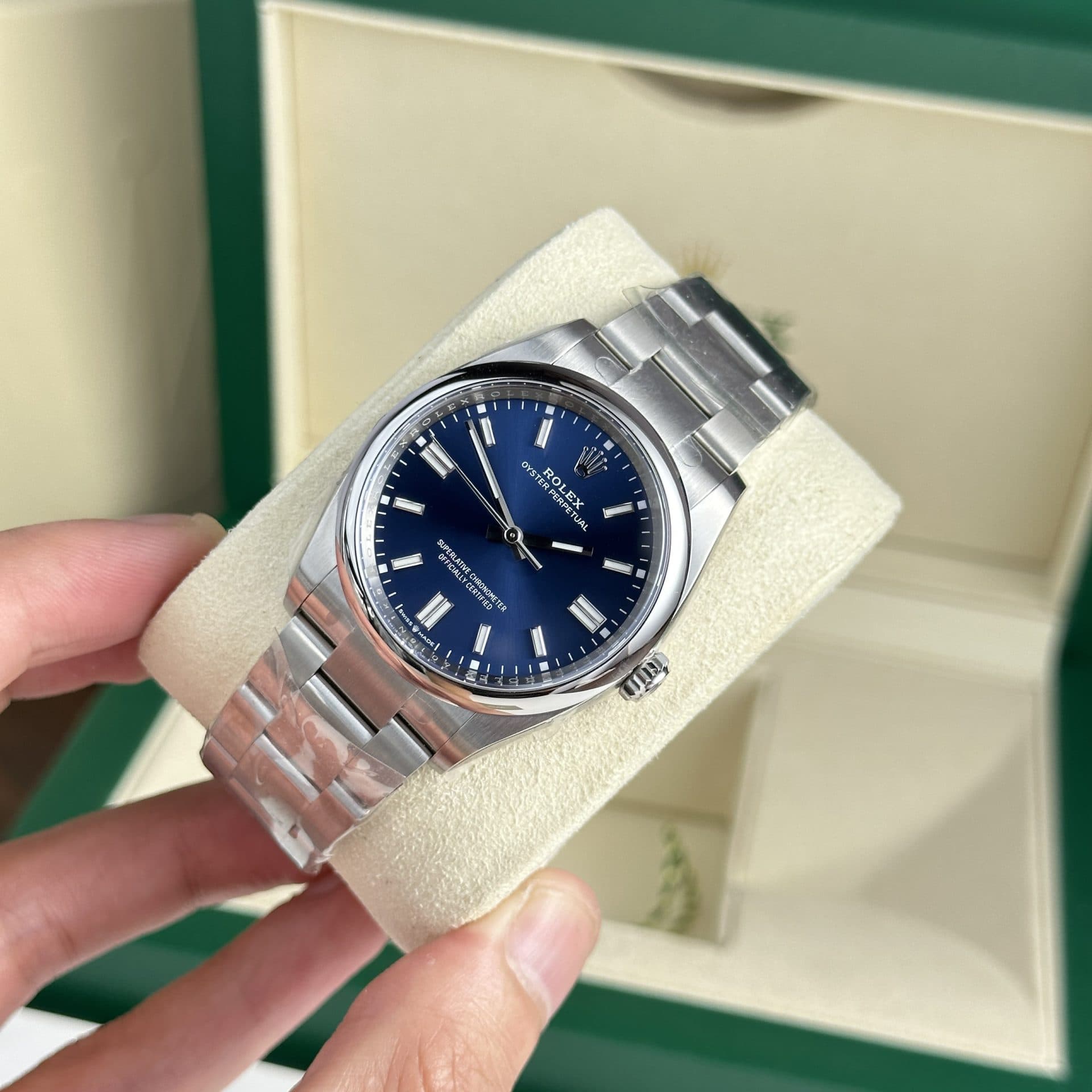Dong-Ho-Rolex-Che-Tac-Oyster-Perpetual-126000-Mat-Xanh-Blue-Nha-May-Clean-36mm-6-1