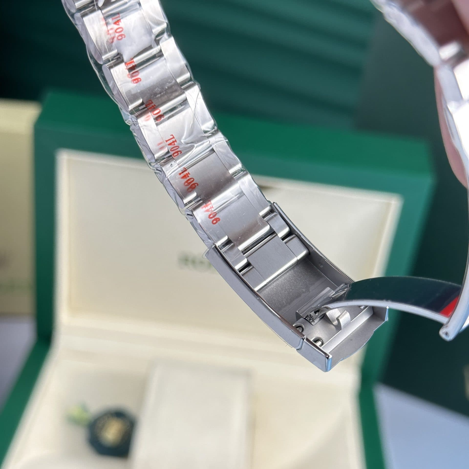 Dong-Ho-Rolex-Che-Tac-Oyster-Perpetual-126000-Nha-May-Clean-Mat-Den-36mm-3-1
