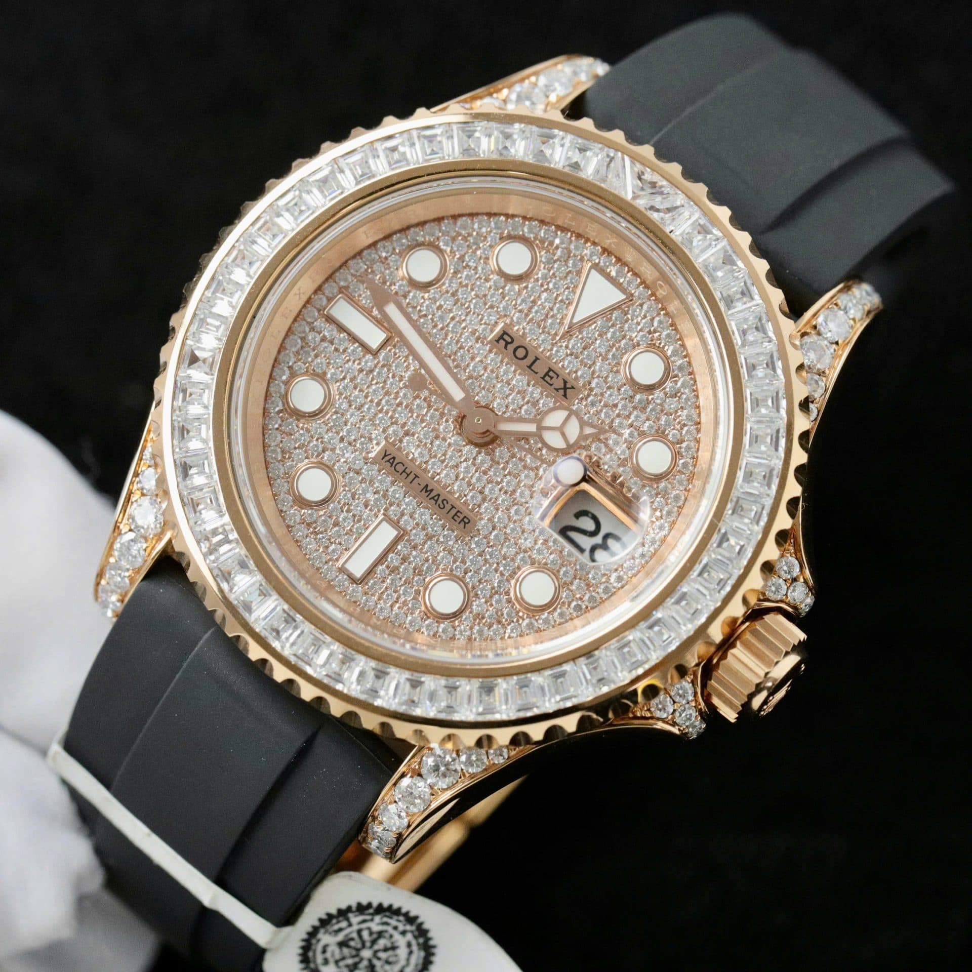 Dong-Ho-Rolex-Che-Tac-Yacht-Master-Boc-Vang-That-Dinh-Kim-Cuong-Moissanite-Hong-Kong-40mm-3-1