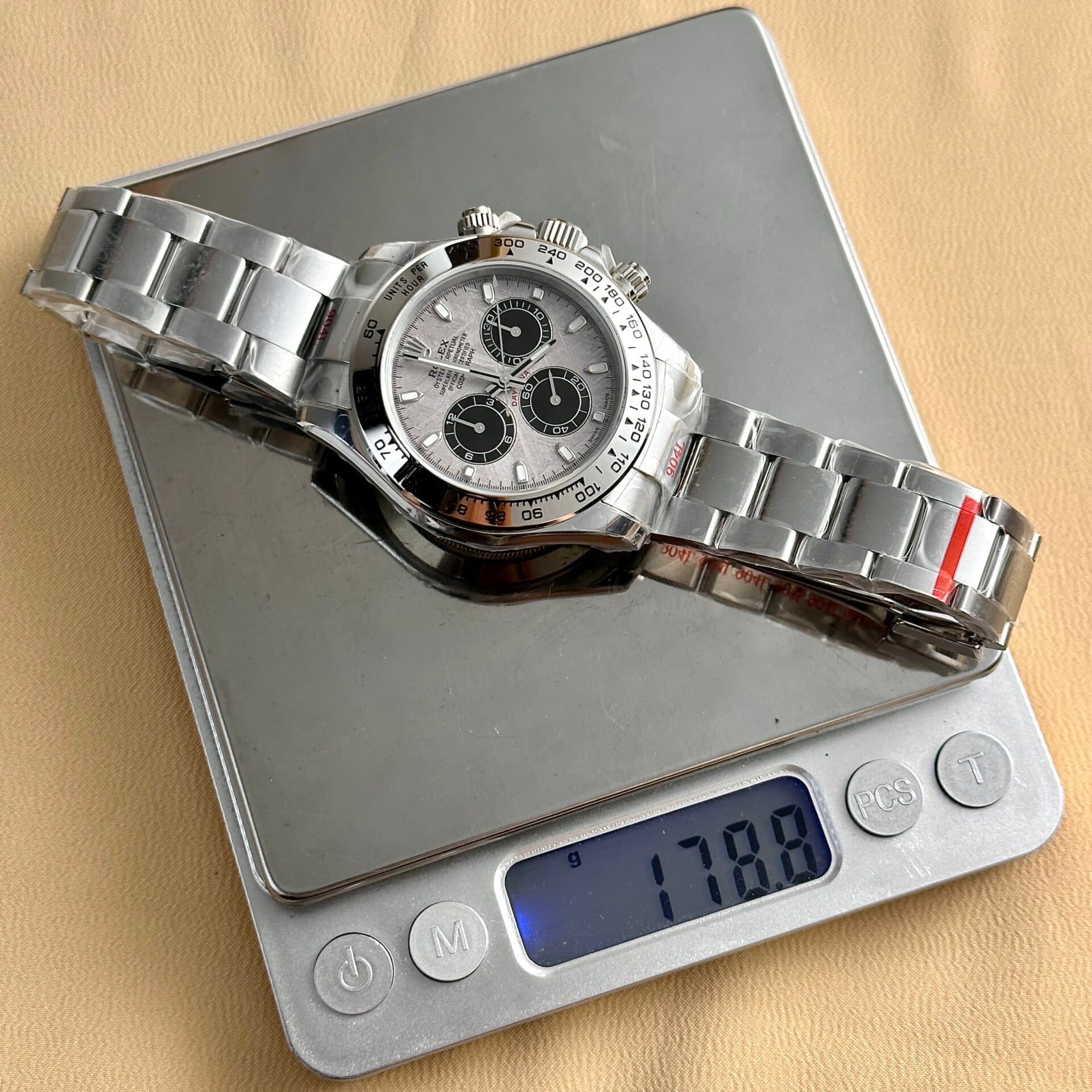 Dong-Ho-Rolex-Cosmograph-Daytona-116509-Tinh-Chinh-Nang-Mat-Thien-Thach-40mm-9-1
