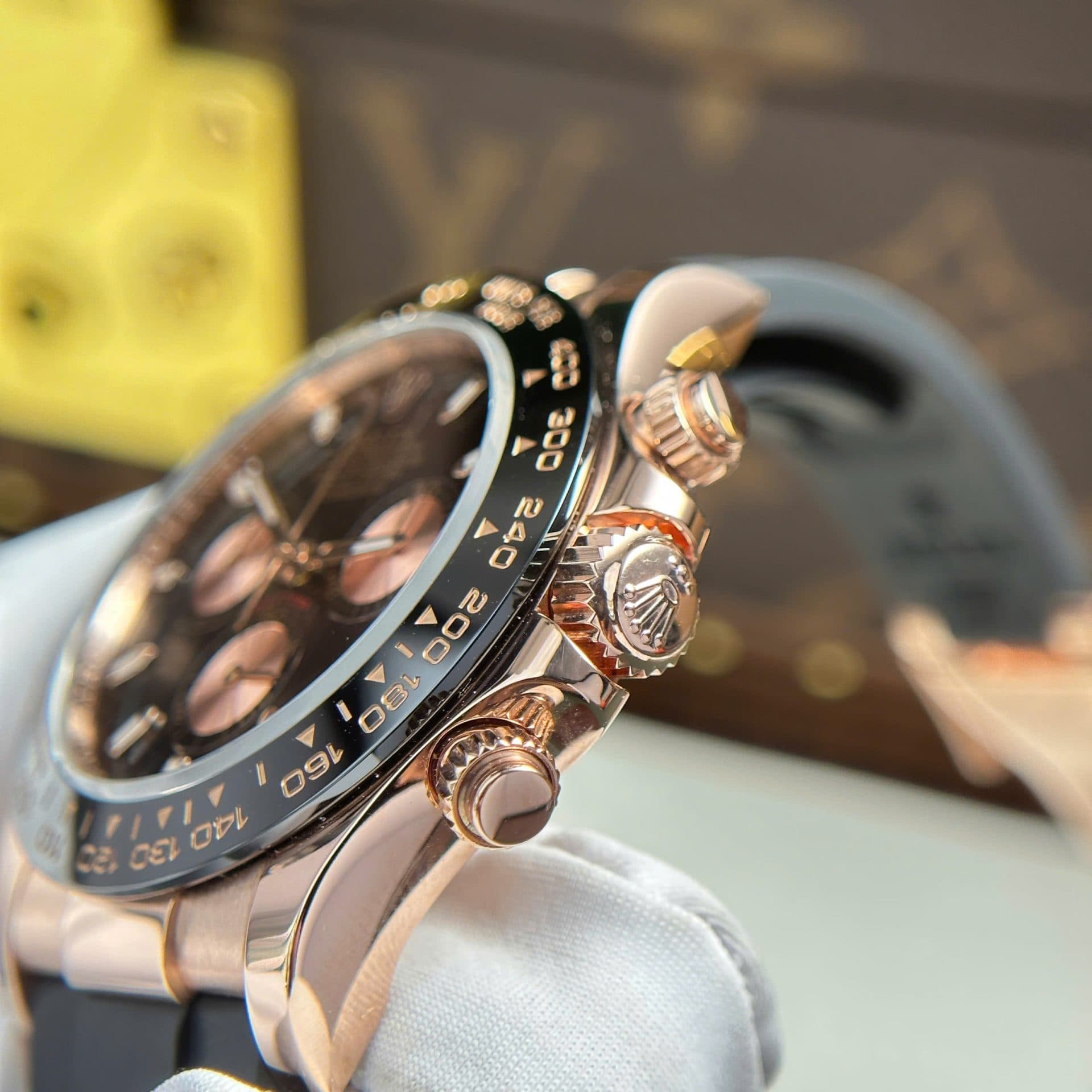 Dong-Ho-Rolex-Cosmograph-Daytona-116515LN-Replica-11-Boc-Vang-That-Mat-Den-40mm-13-1