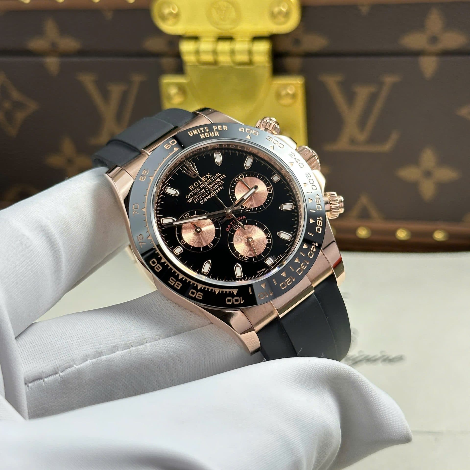 Dong-Ho-Rolex-Cosmograph-Daytona-116515LN-Replica-11-Boc-Vang-That-Mat-Den-40mm-2-1