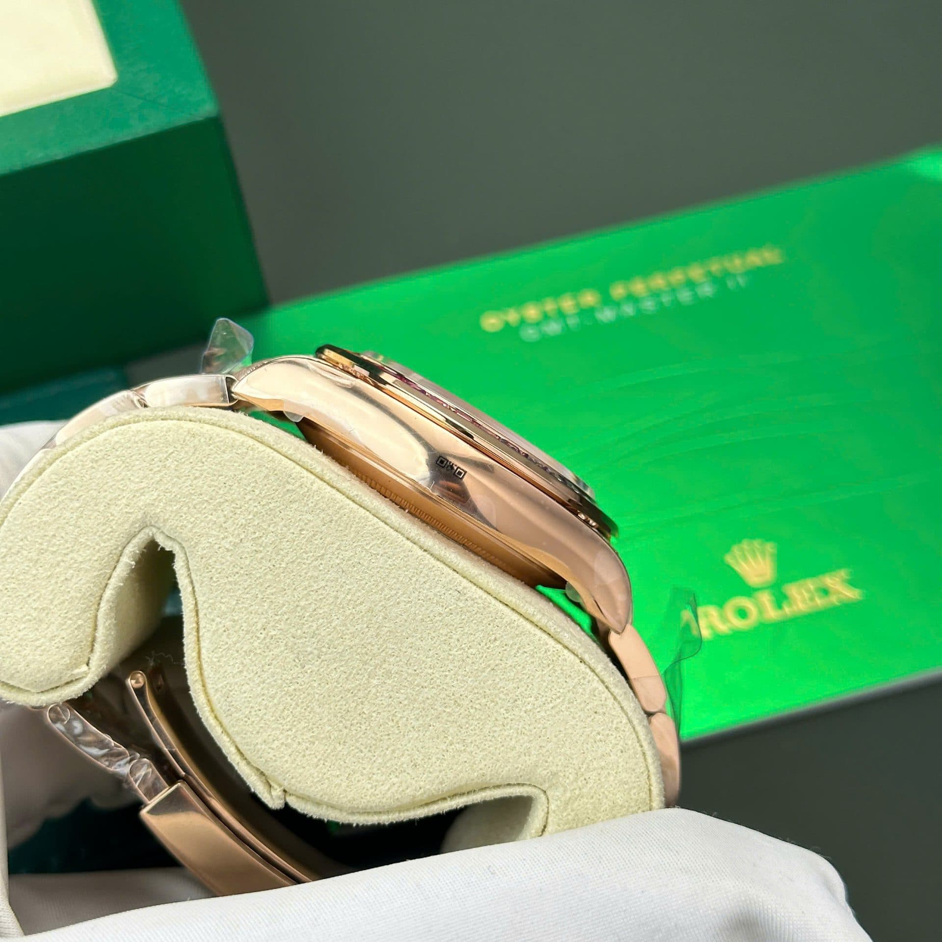 Dong-Ho-Rolex-Cosmograph-Daytona-116595-Rainbow-Replica-Dinh-Da-BTF-40mm-12-1