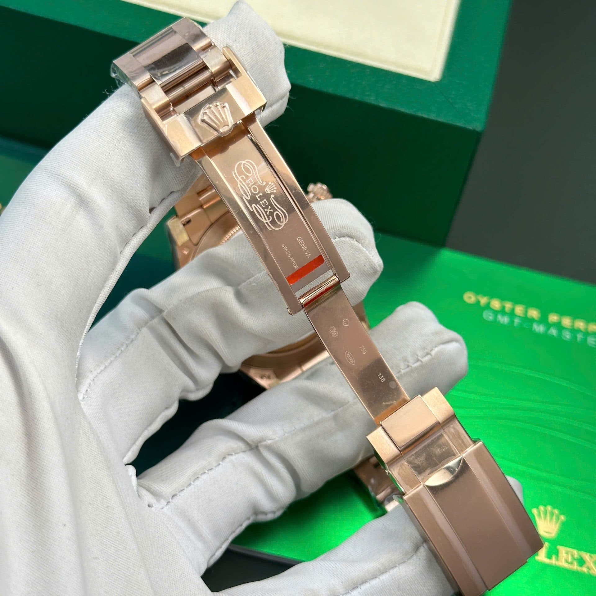 Dong-Ho-Rolex-Cosmograph-Daytona-116595-Rainbow-Replica-Dinh-Da-BTF-40mm-7-1