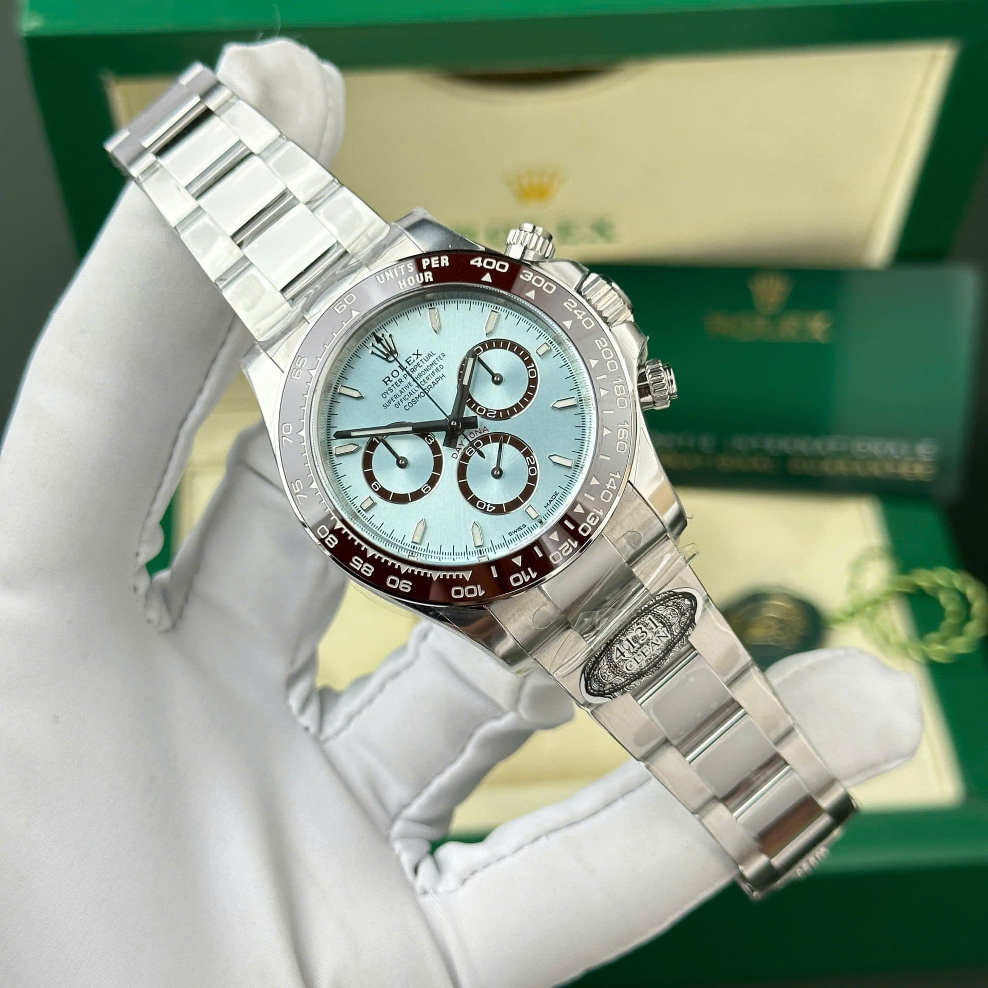 Dong-Ho-Rolex-Cosmograph-Daytona-126506-Mat-Xanh-Bang-Coc-So-Da-Quang-Nha-May-Clean-40mm-1-1