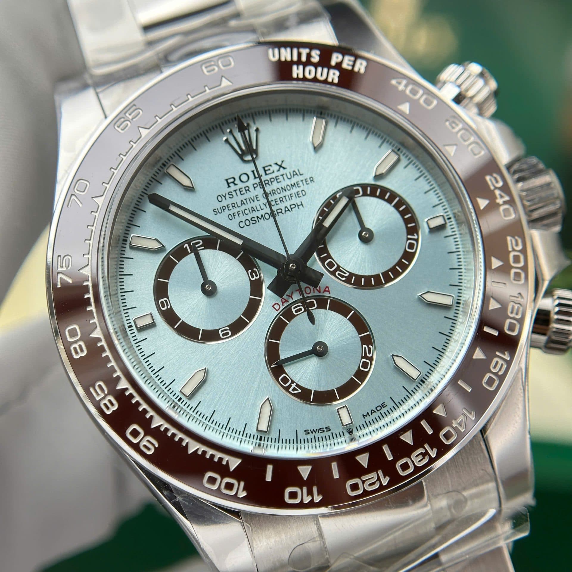 Dong-Ho-Rolex-Cosmograph-Daytona-126506-Mat-Xanh-Bang-Coc-So-Da-Quang-Nha-May-Clean-40mm-11-1