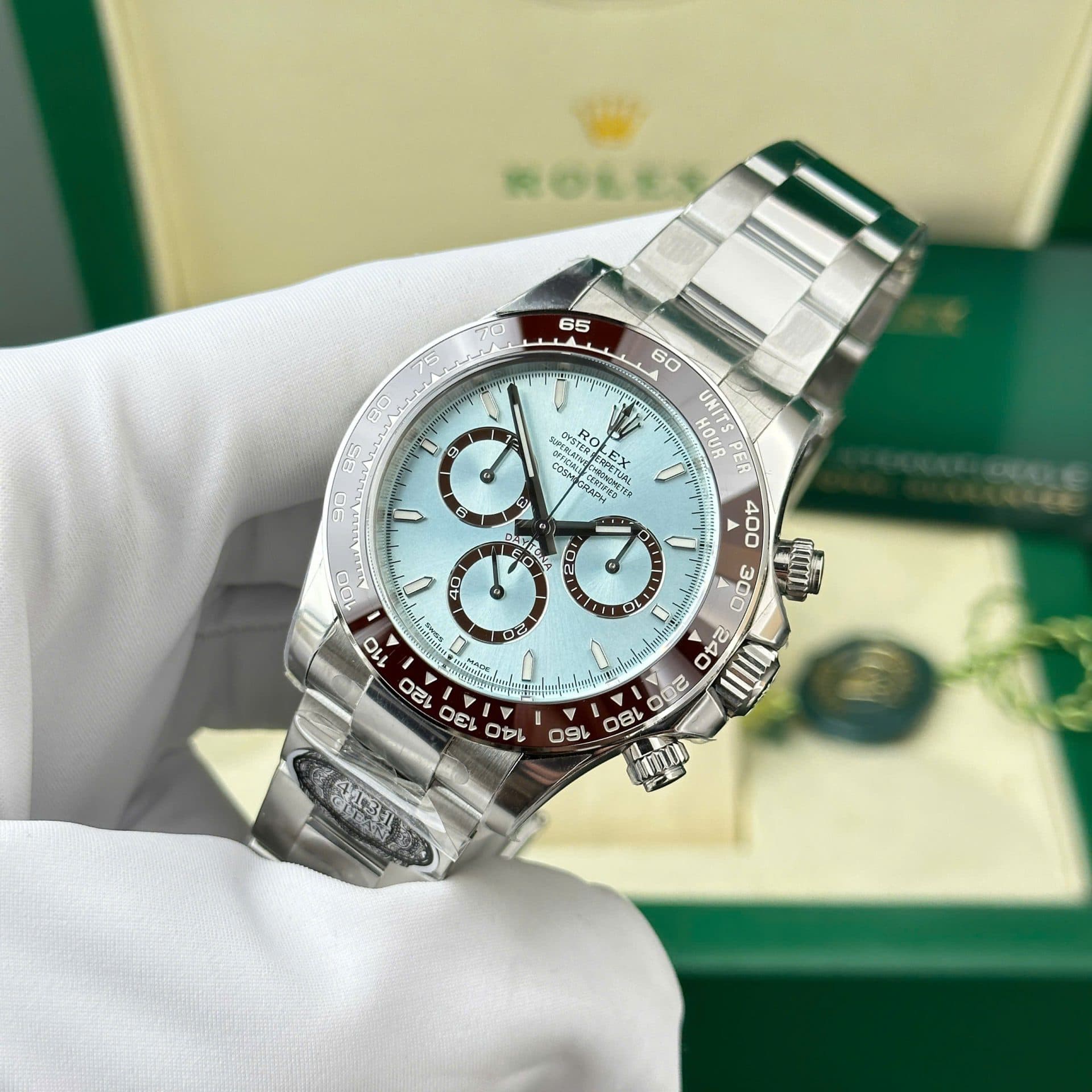 Dong-Ho-Rolex-Cosmograph-Daytona-126506-Mat-Xanh-Bang-Coc-So-Da-Quang-Nha-May-Clean-40mm-7-1
