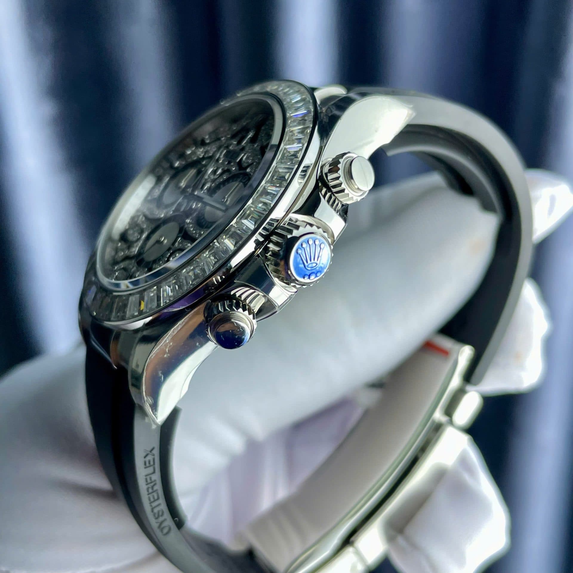 Dong-Ho-Rolex-Cosmograph-Daytona-Eye-Of-The-Tiger-Che-Tac-Kim-Cuong-Moissanite-Baguette-40mm-9-1