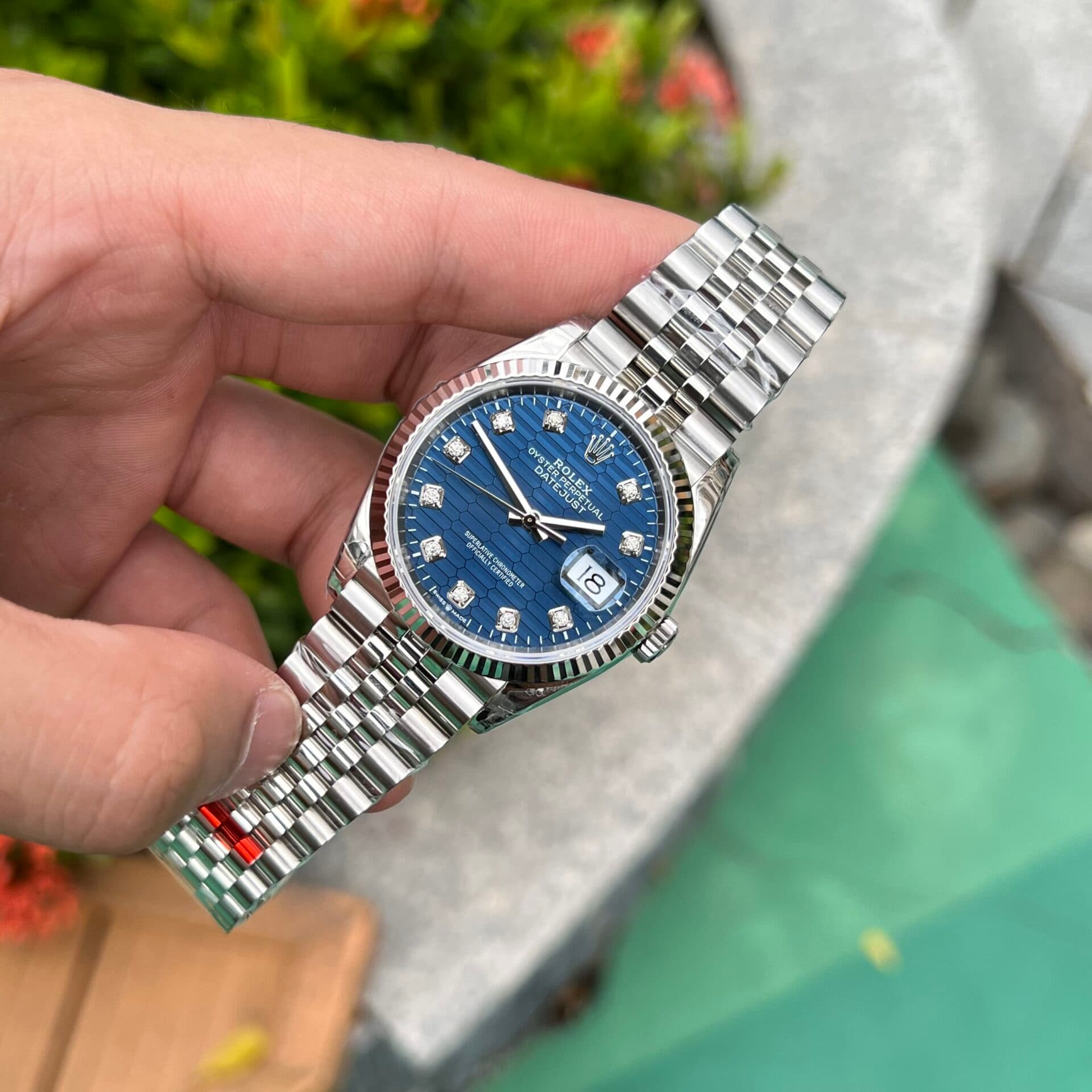 Dong-Ho-Rolex-DateJust-126234-Rep-11-Mat-Xanh-Duong-Nep-Gap-VS-36mm-2-1