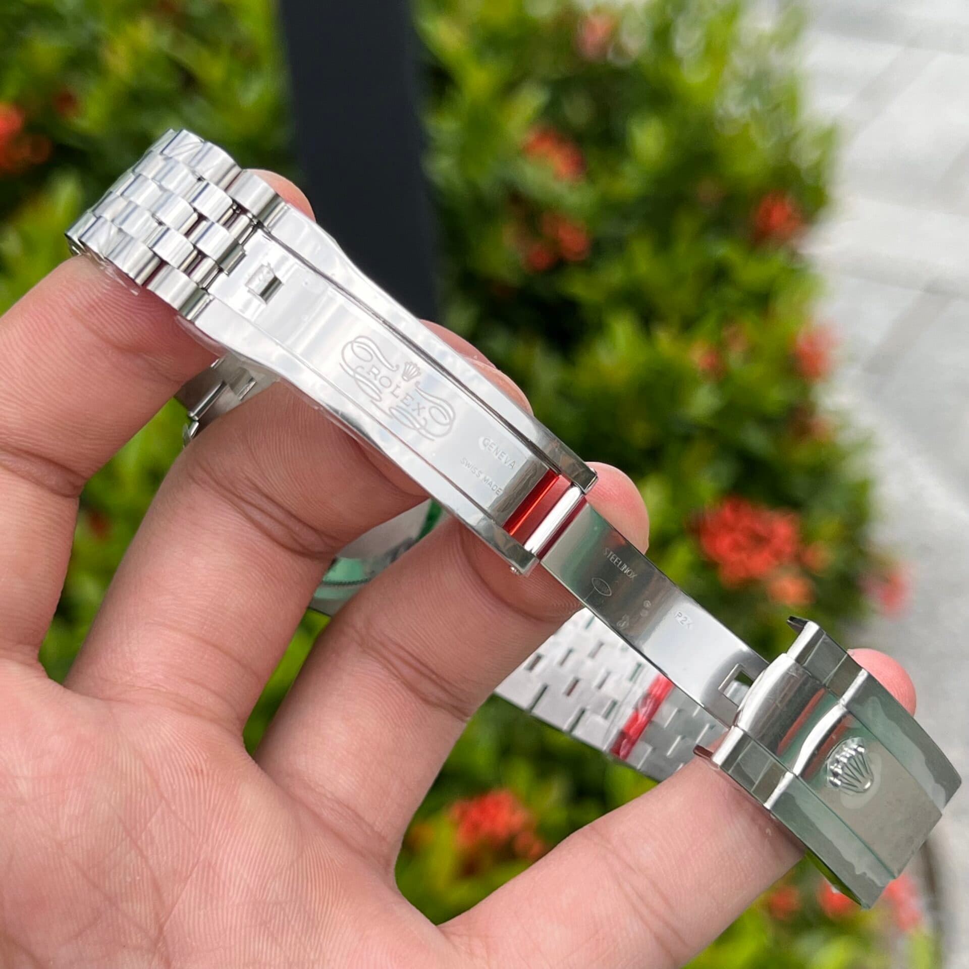 Dong-Ho-Rolex-DateJust-126234-Rep-11-Mat-Xanh-Duong-Nep-Gap-VS-36mm-4-1
