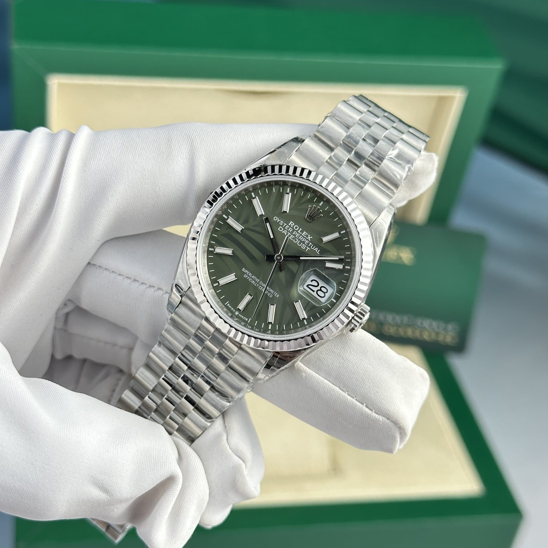Dong-Ho-Rolex-DateJust-126234-Replica-11-Mat-Cay-La-Xanh-VSF-2-1