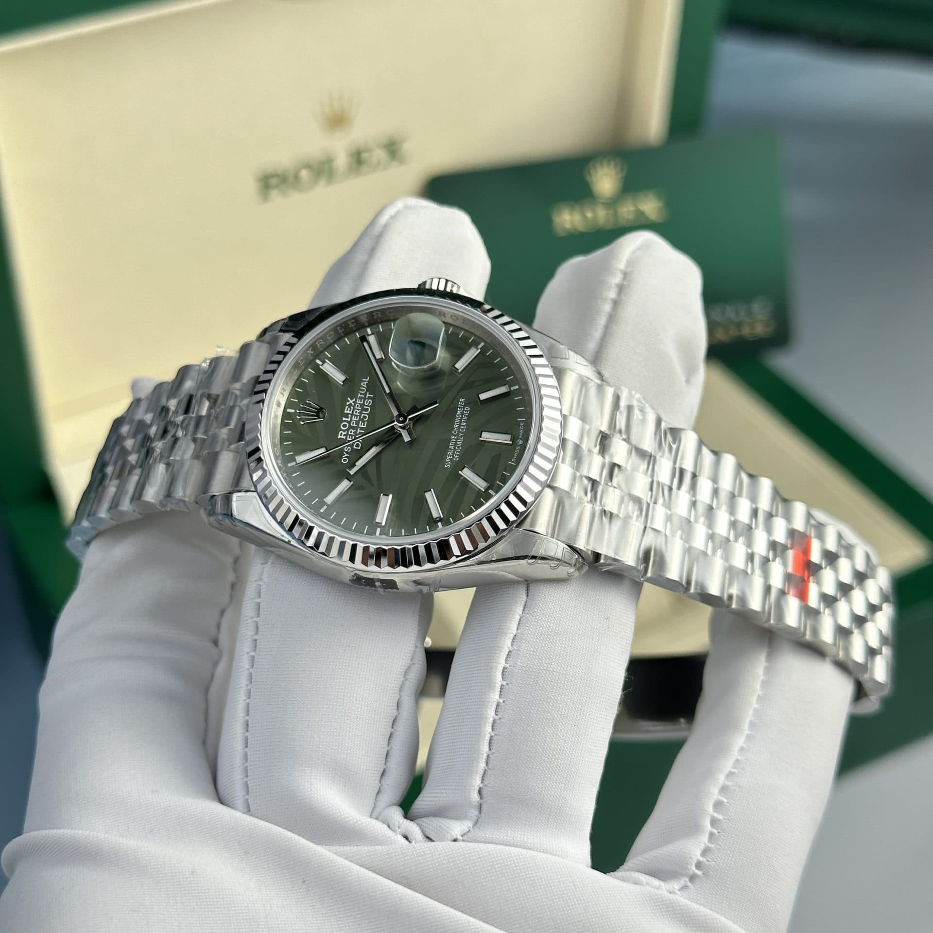 Dong-Ho-Rolex-DateJust-126234-Replica-11-Mat-Cay-La-Xanh-VSF-4-1