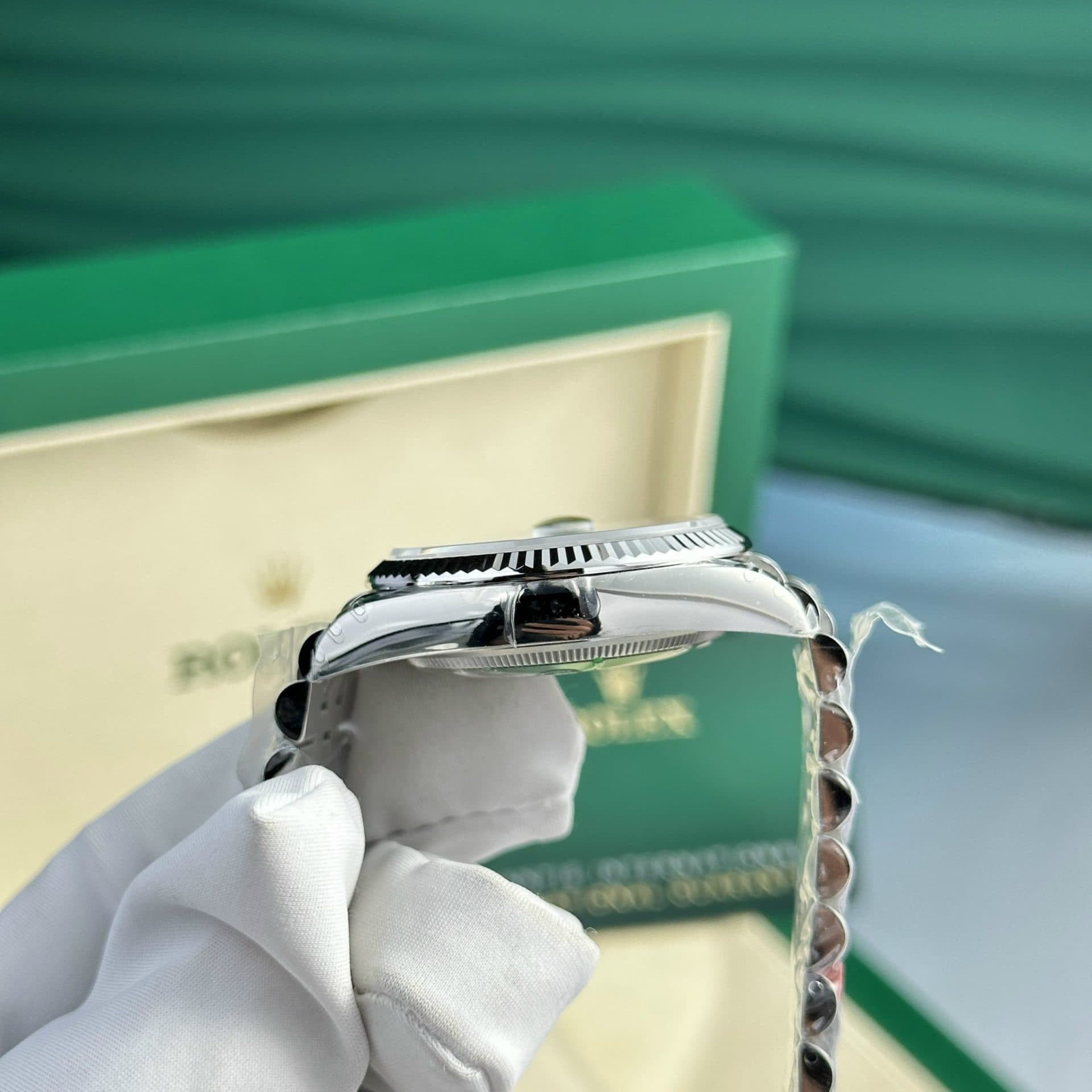 Dong-Ho-Rolex-DateJust-126234-Replica-11-Mat-Cay-La-Xanh-VSF-6-1