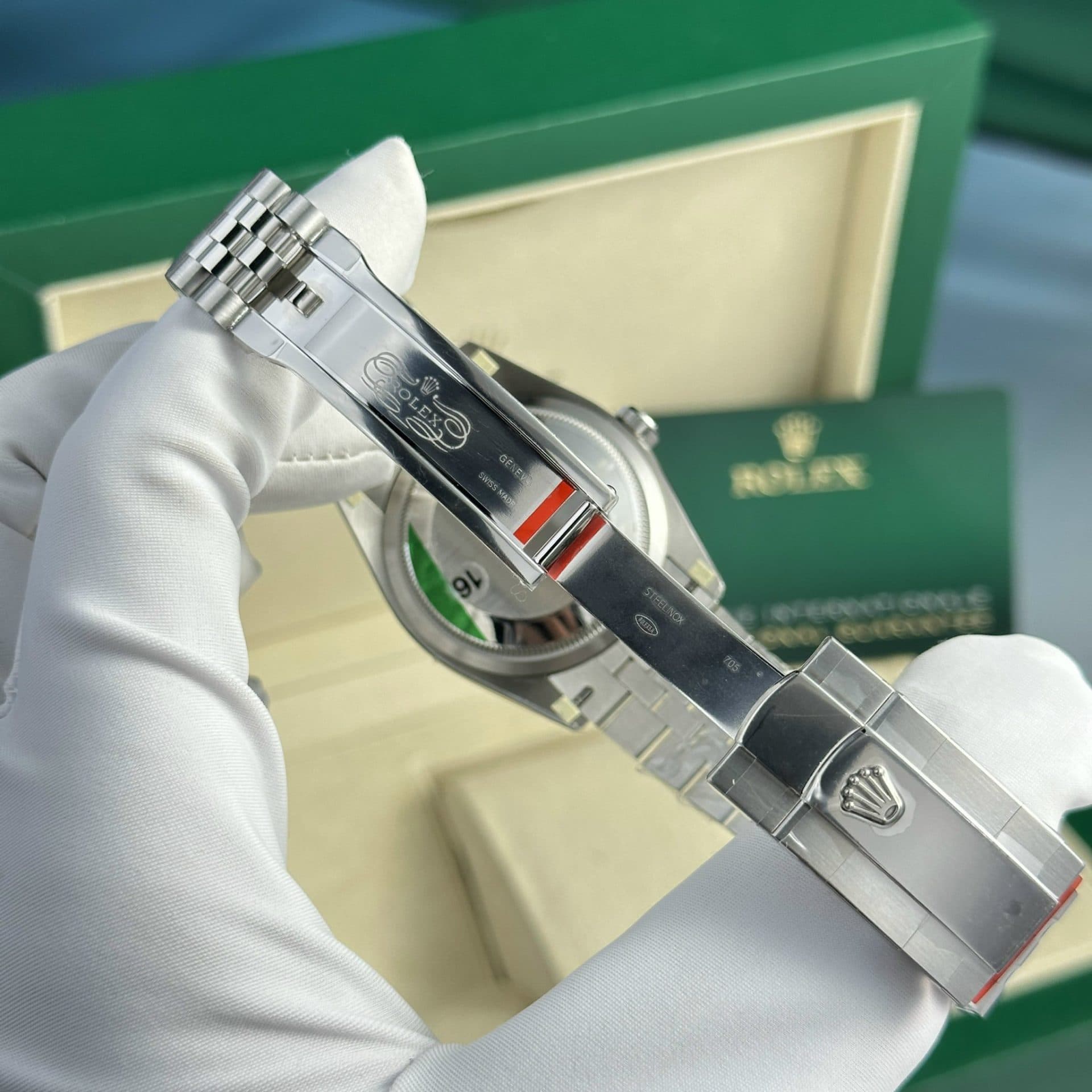 Dong-Ho-Rolex-DateJust-126234-Replica-11-Mat-Cay-La-Xanh-VSF-8-1
