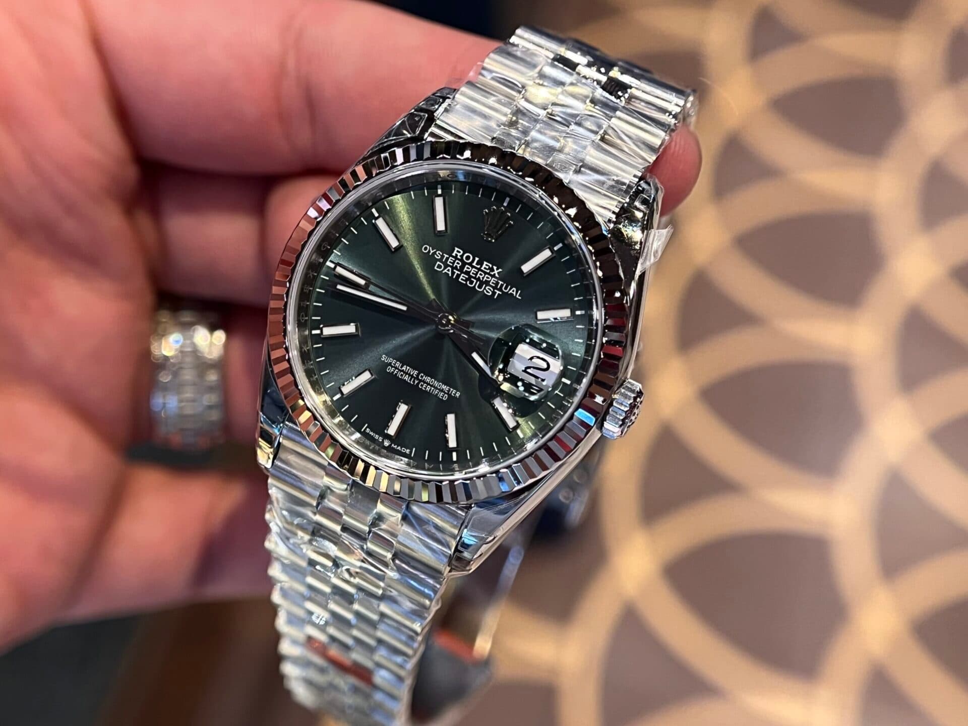 Dong-Ho-Rolex-DateJust-126234-Replica-11-Mau-Xanh-La-Cay-36mm-3-scaled-1