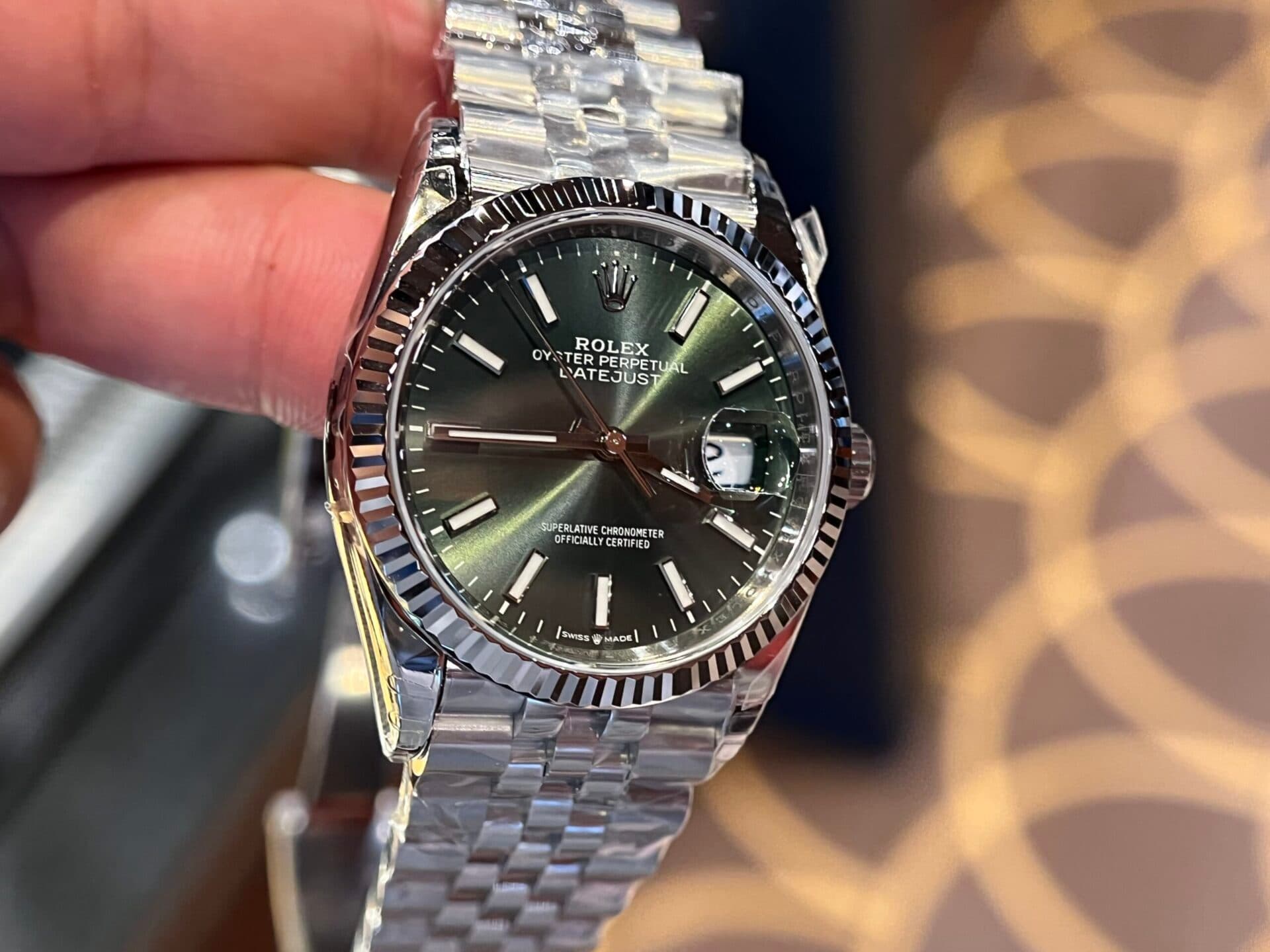 Dong-Ho-Rolex-DateJust-126234-Replica-11-Mau-Xanh-La-Cay-36mm-6-scaled-1