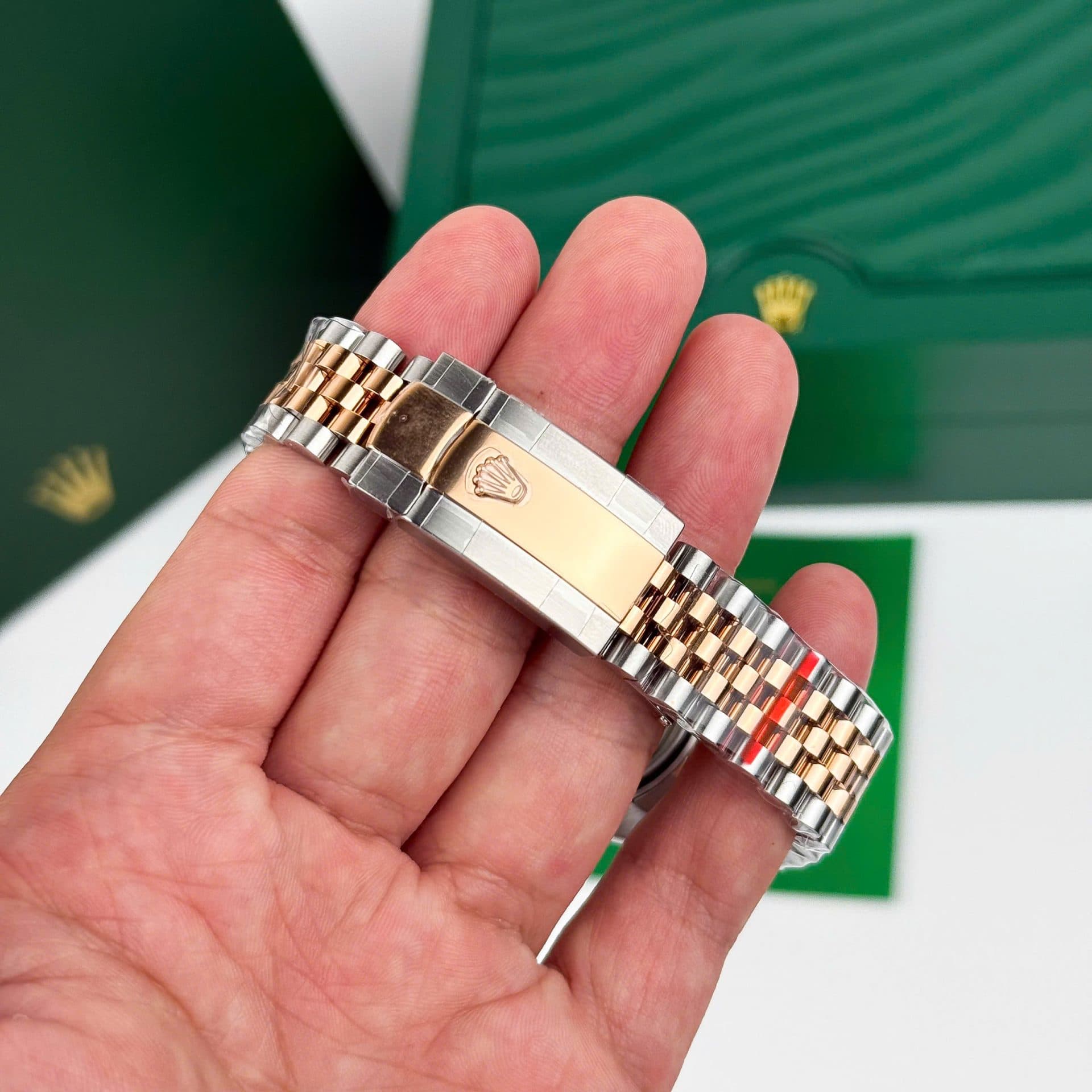 Dong-Ho-Rolex-DateJust-126331-Replica-11-Mat-Chocolate-Coc-So-Dinh-Da-41mm-9-1